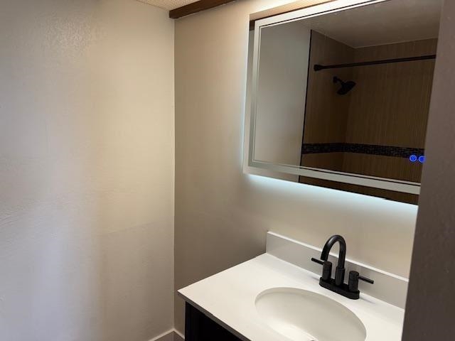 2180 Vineyard St Property Photo 7