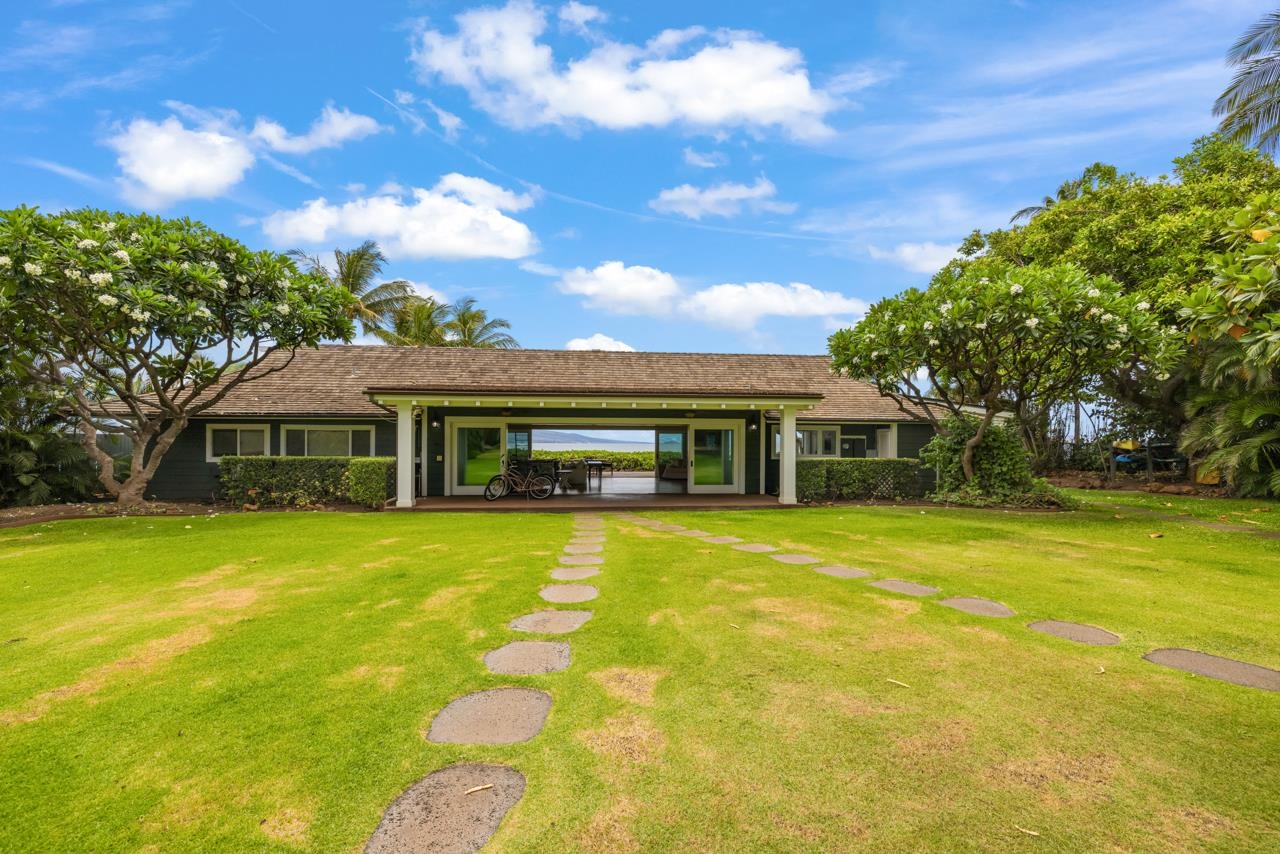 210 Hauoli St Property Photo 3