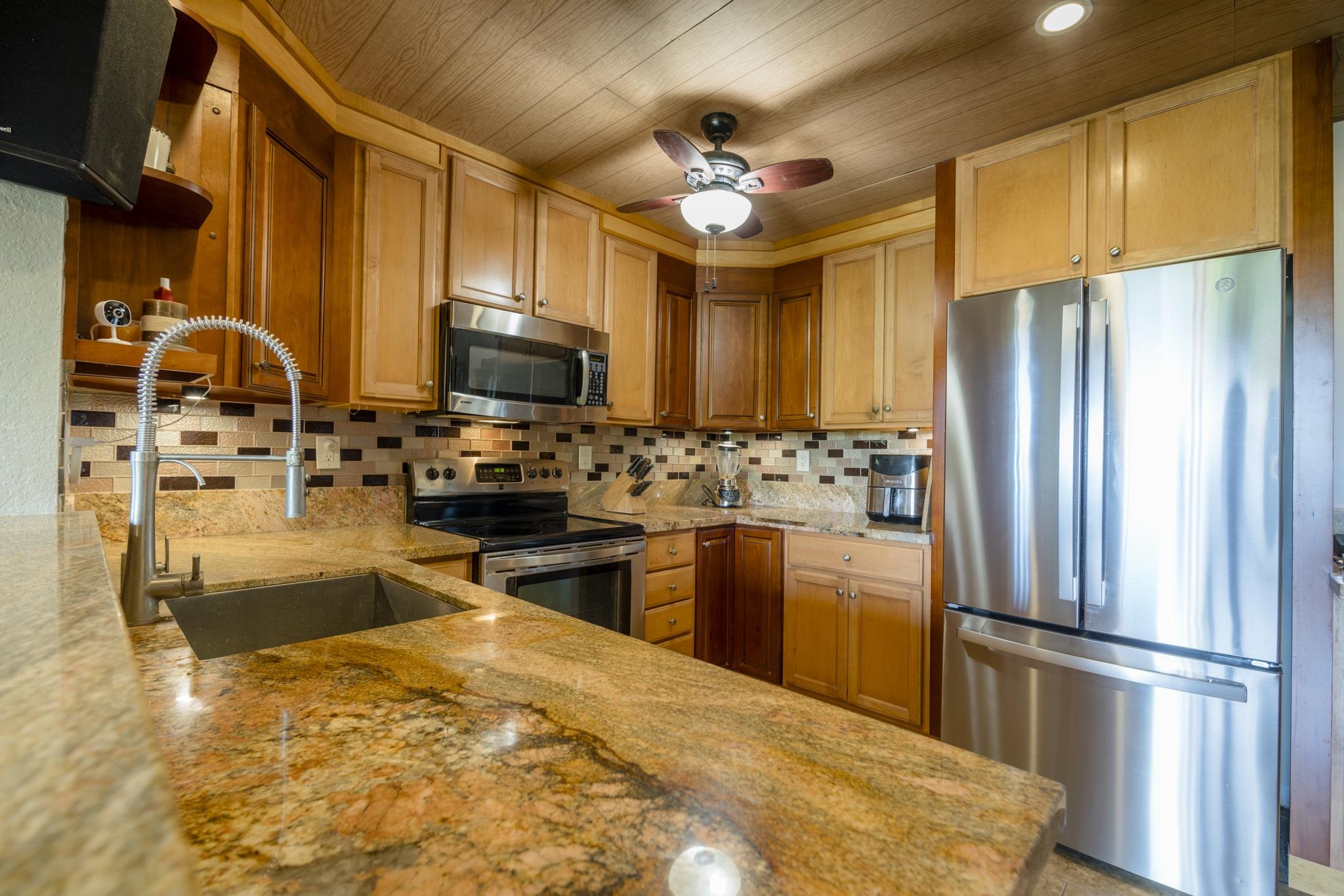 2180 Vineyard St Property Photo 6