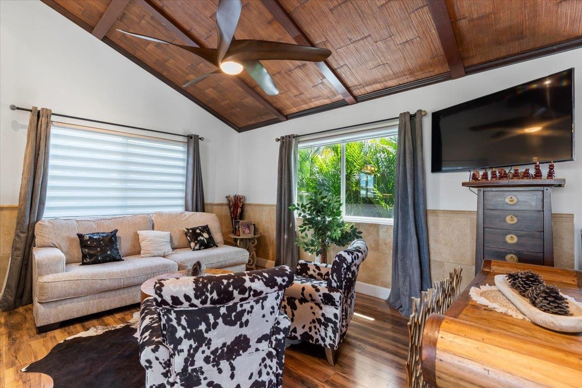 485 Kaiwahine St Property Photo 16