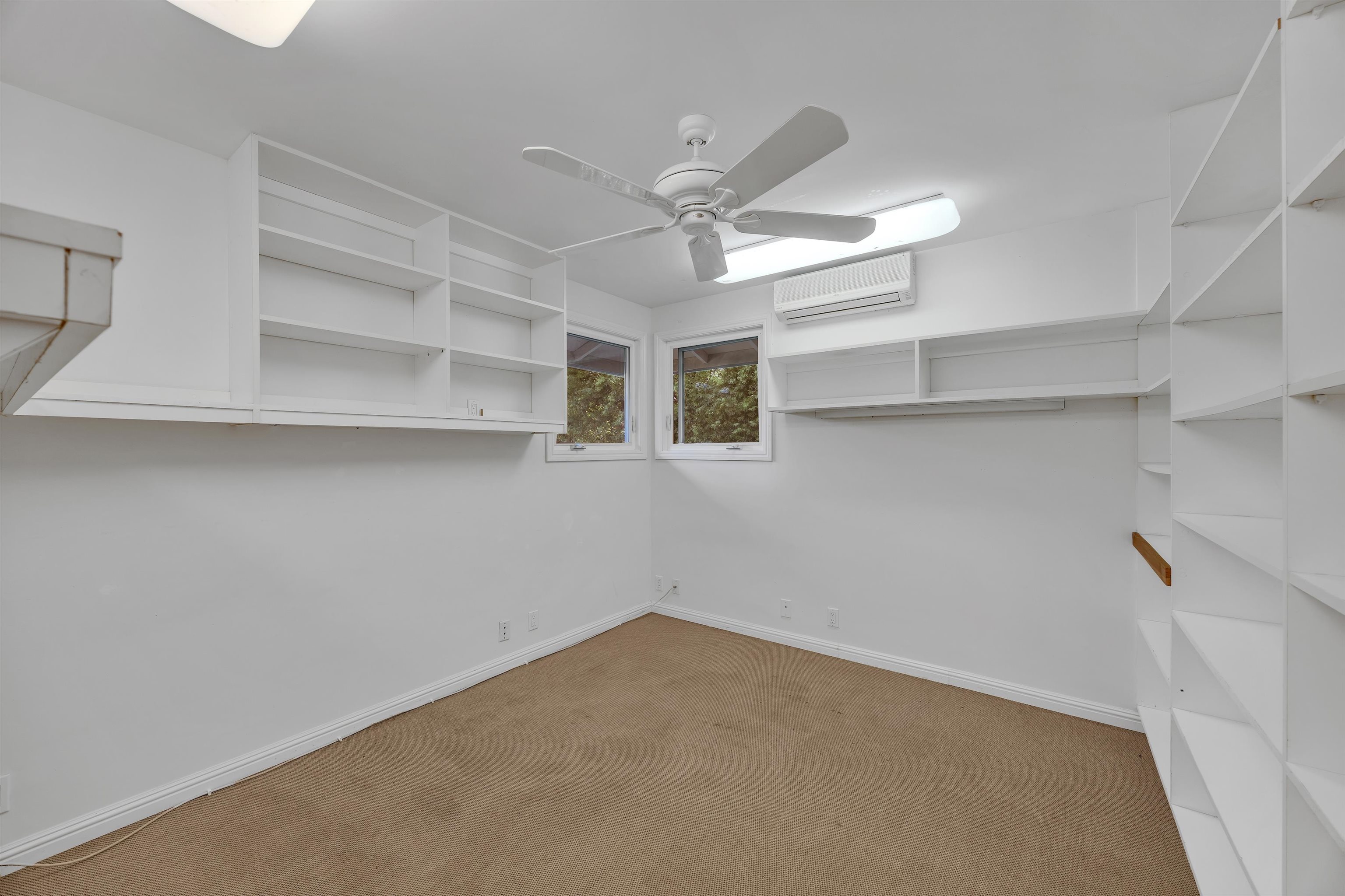 330 Kaupea St Property Photo 36