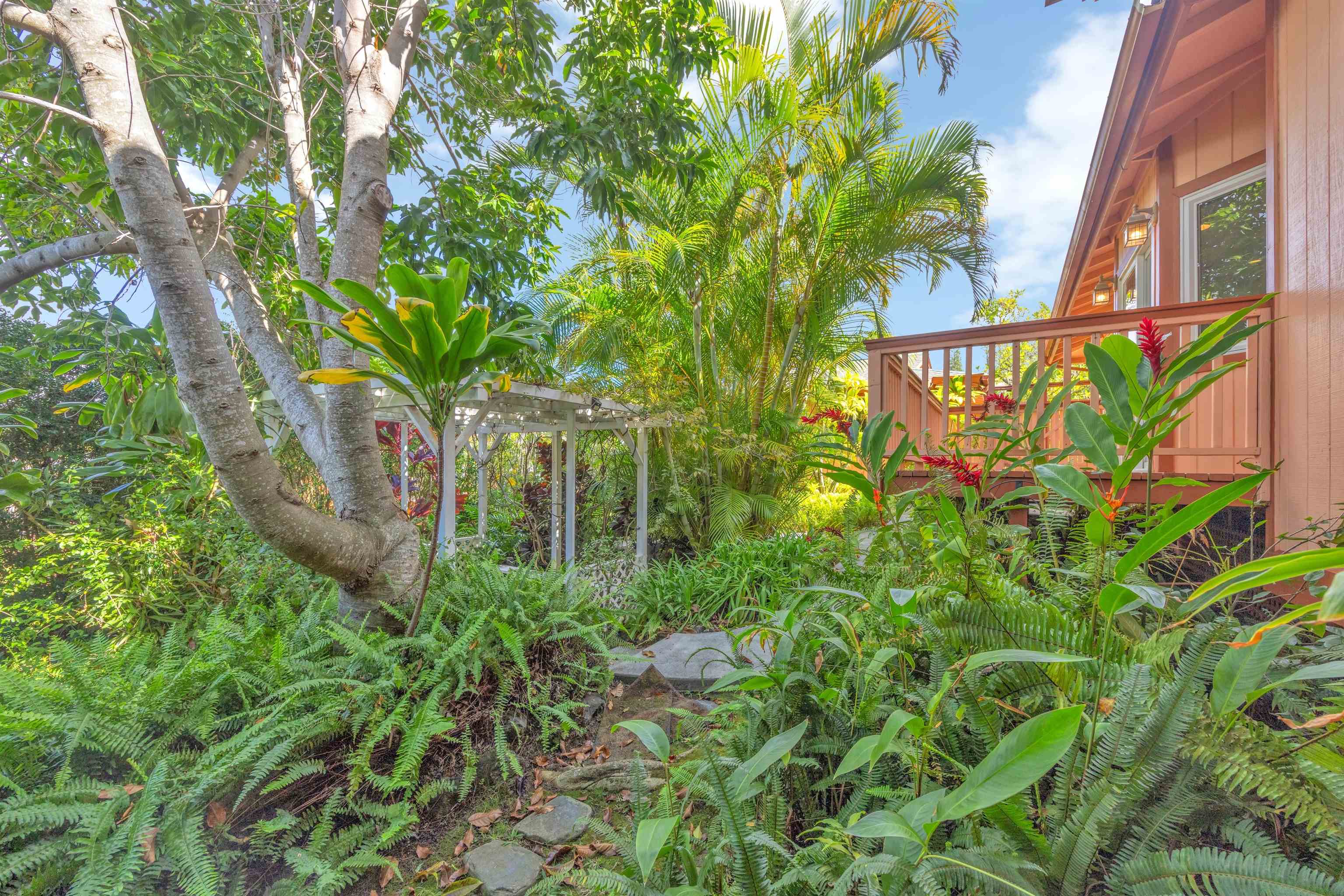 330 Kaupea St Property Photo 43
