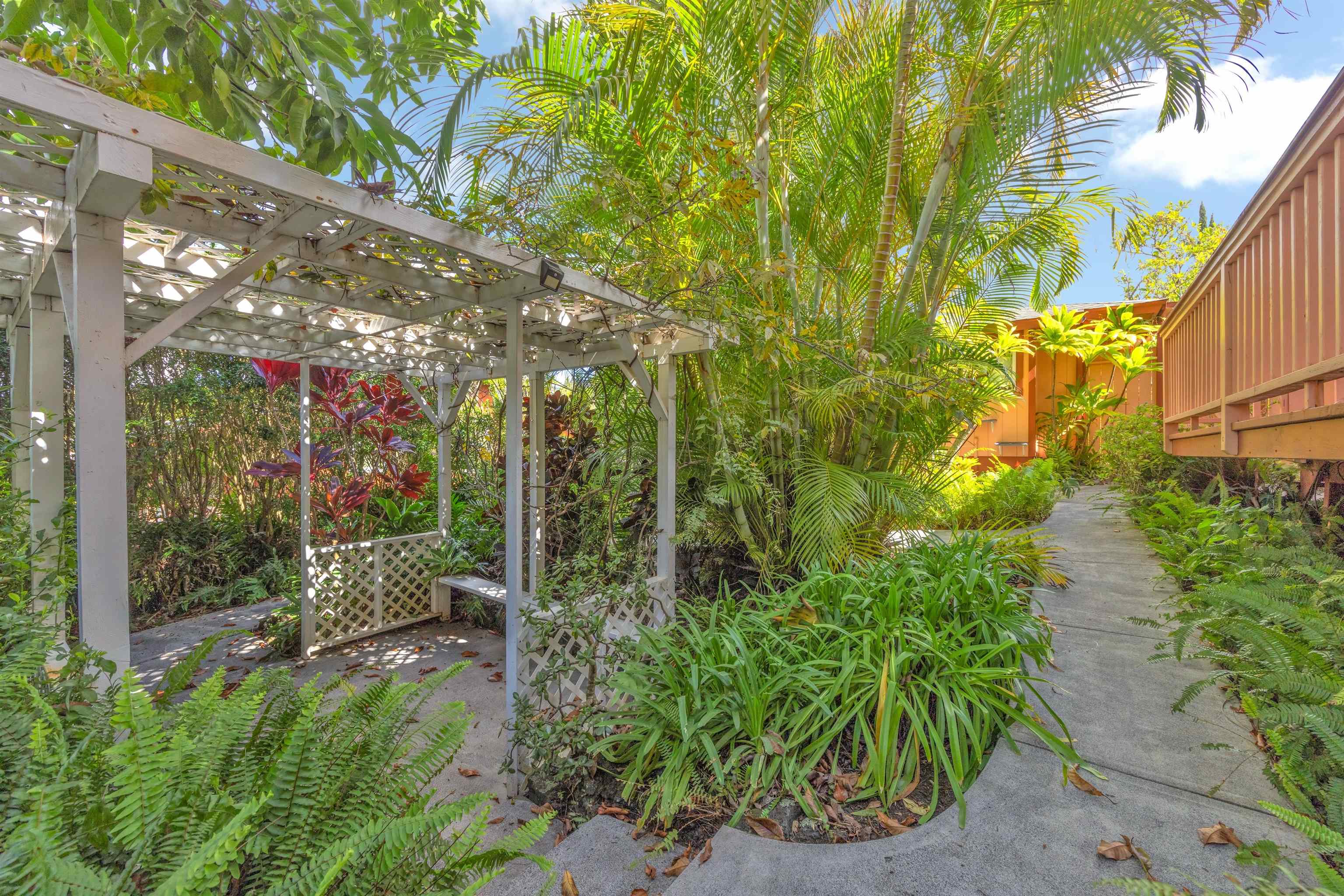 330 Kaupea St Property Photo 44