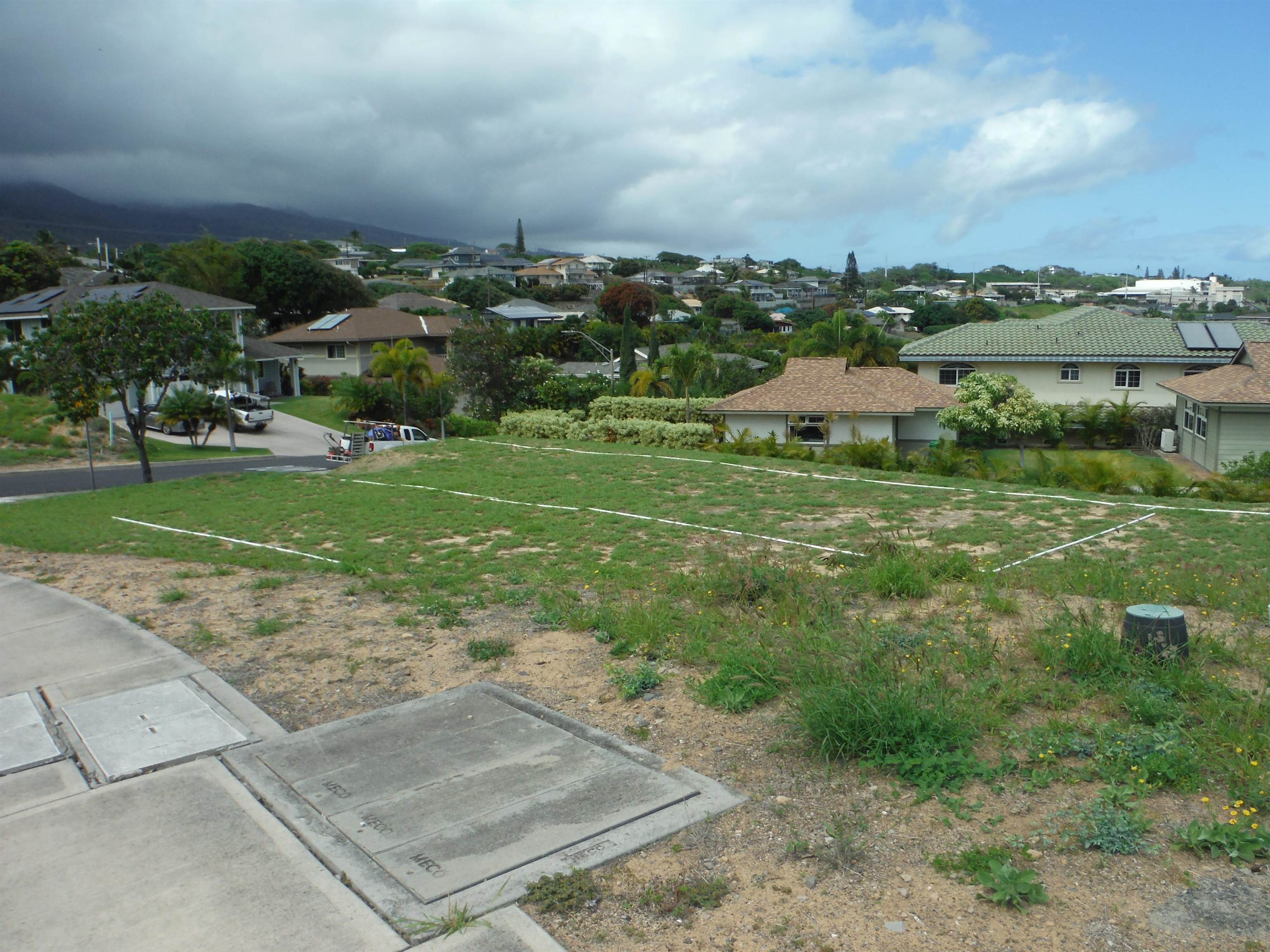 15 E Kapueone Pl Property Photo 5
