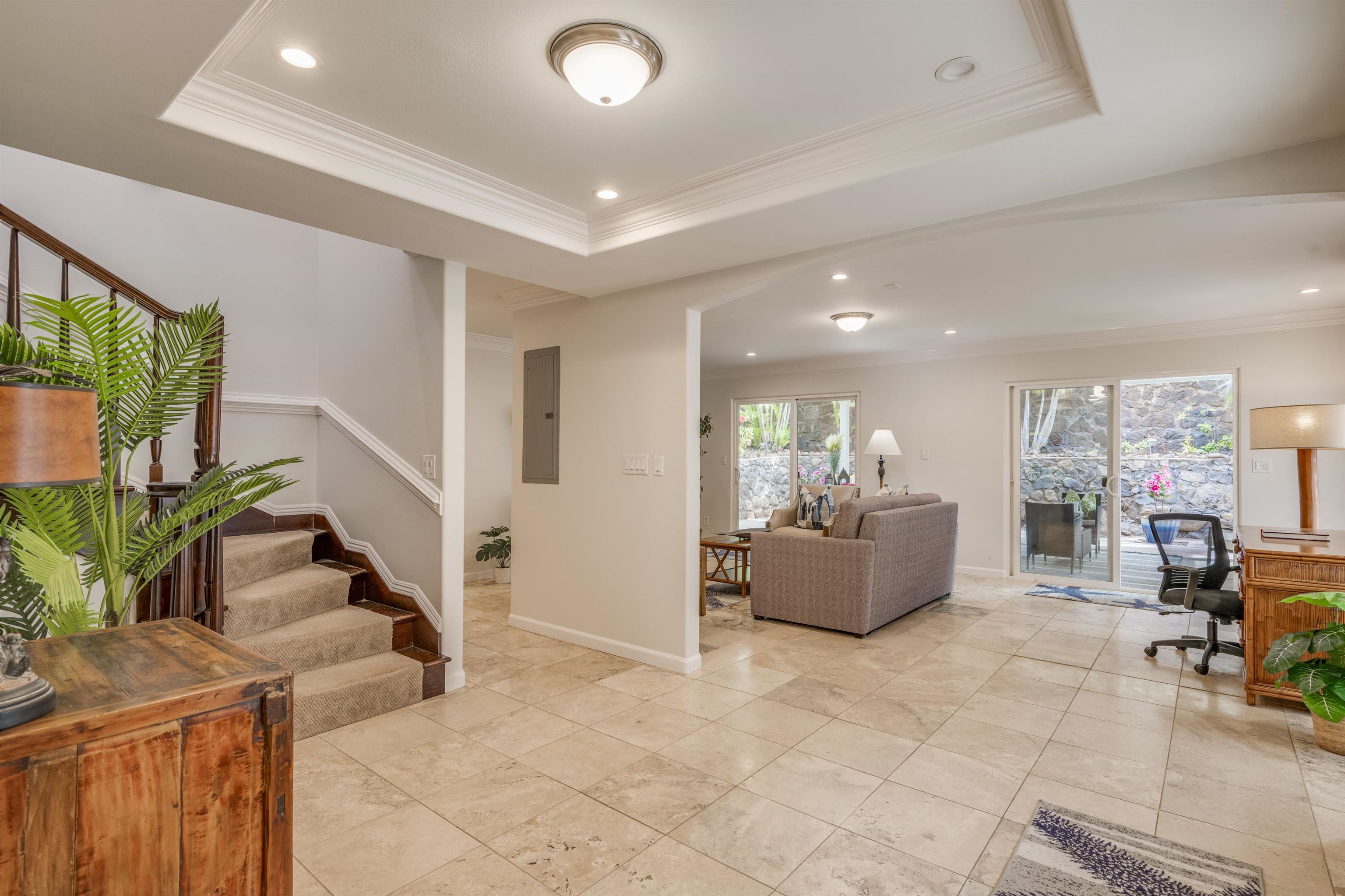 912 N Niheu Pl Property Photo 3