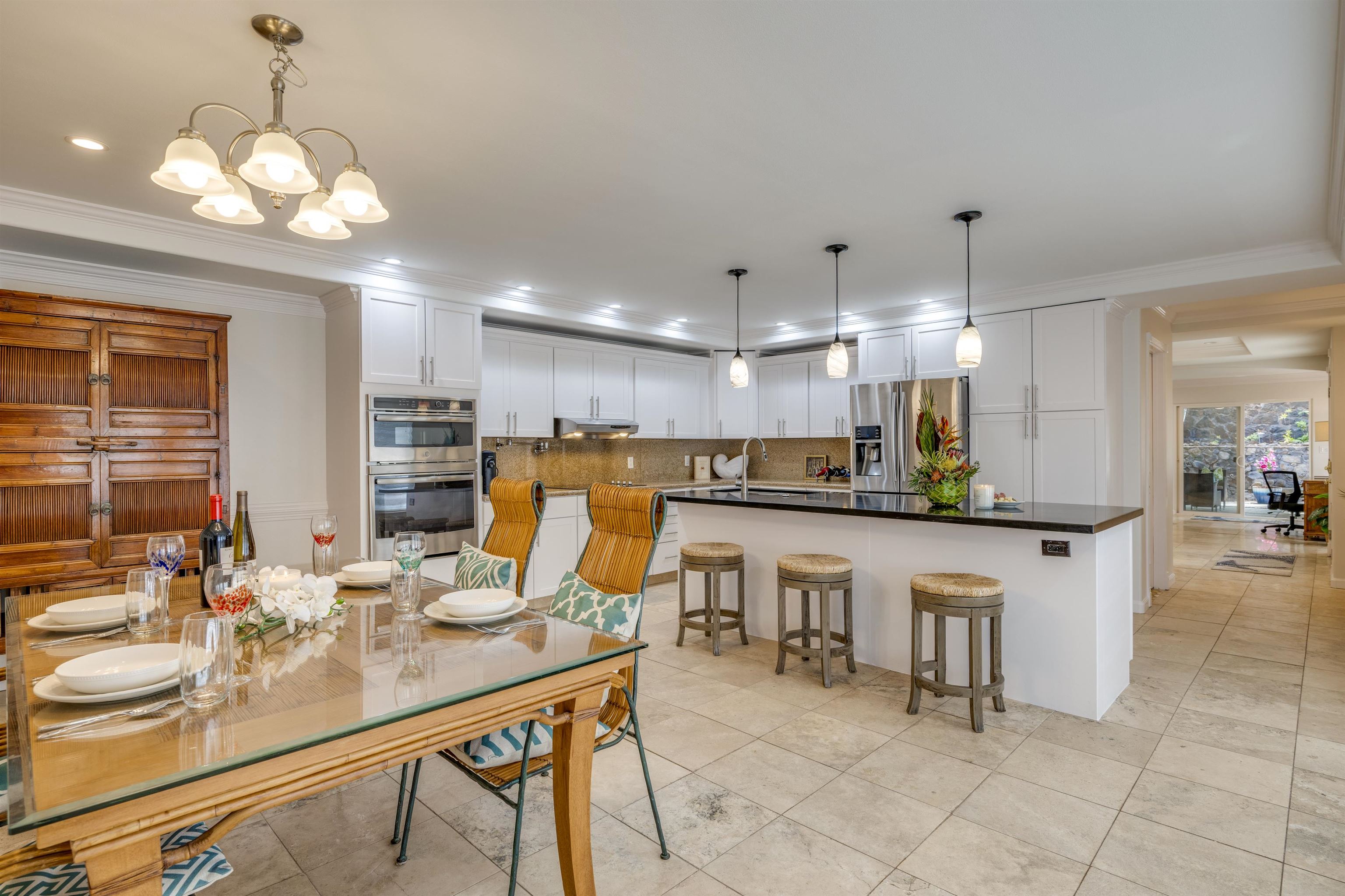 912 N Niheu Pl Property Photo 8