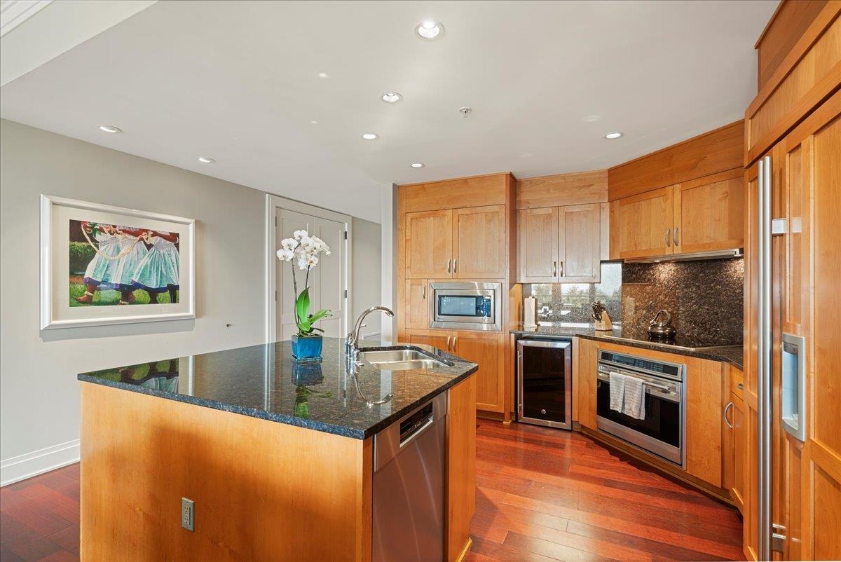 1 Bay Dr Property Photo 11