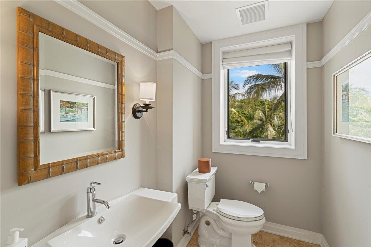 1 Bay Dr Property Photo 25