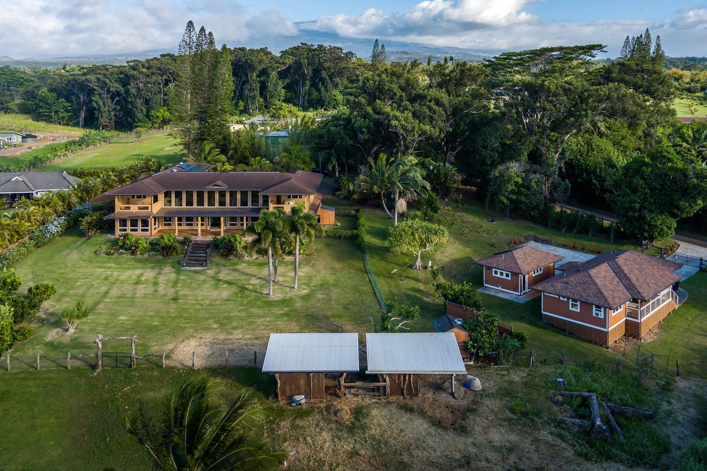 785 W Kuiaha Rd Property Photo 1