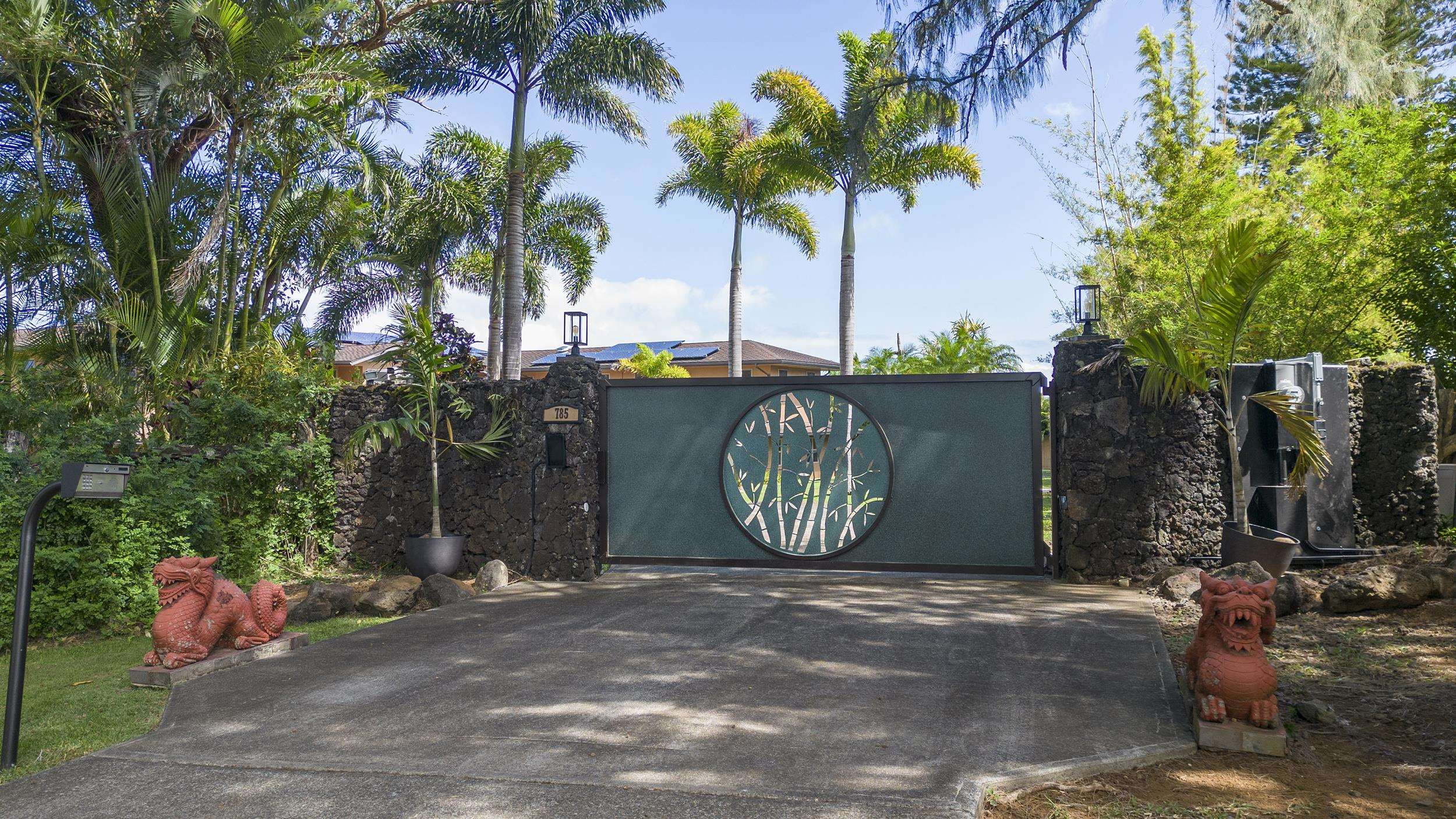 785 W Kuiaha Rd Property Photo 2
