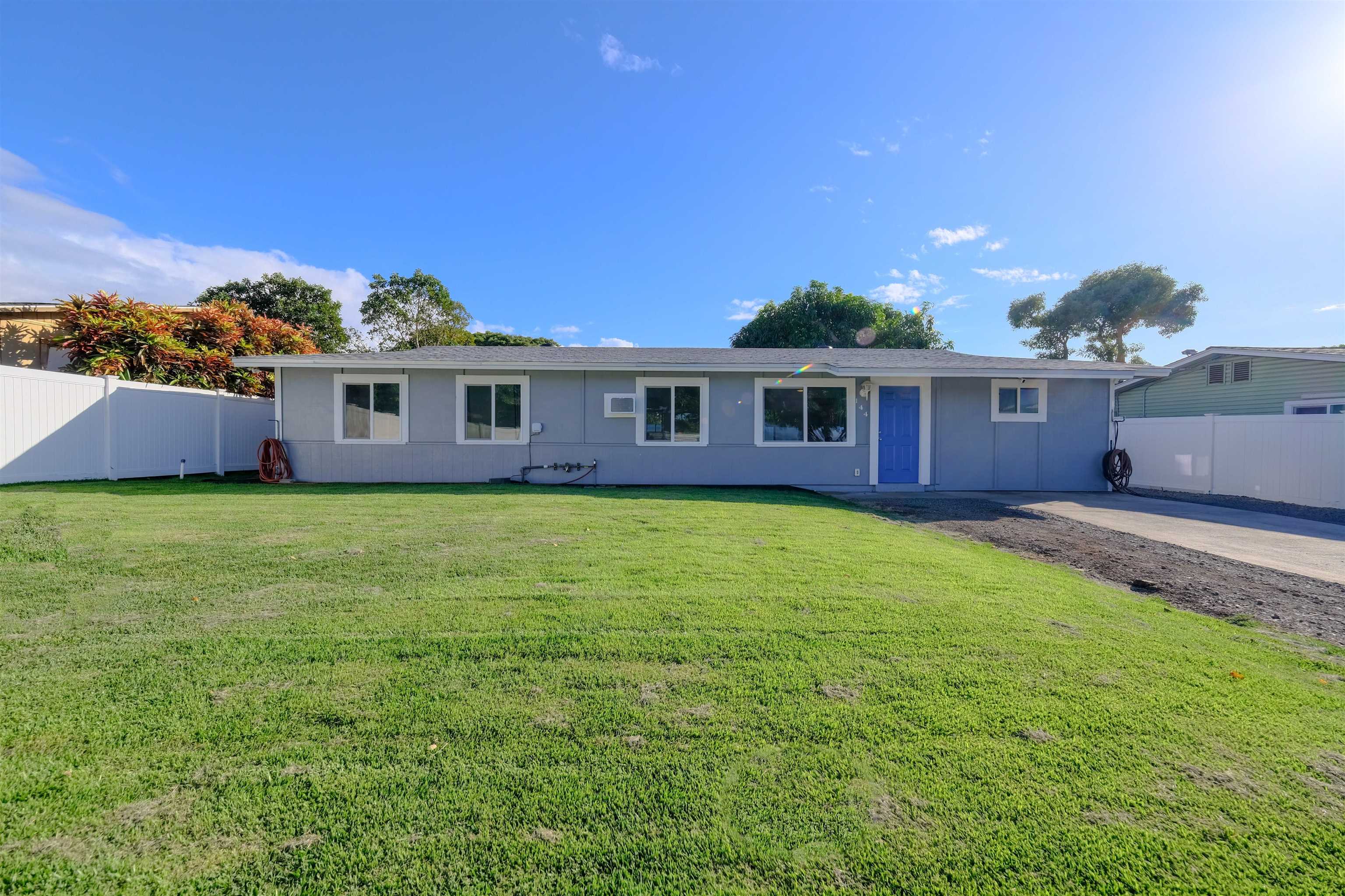 144 E Lipoa St Property Photo 1