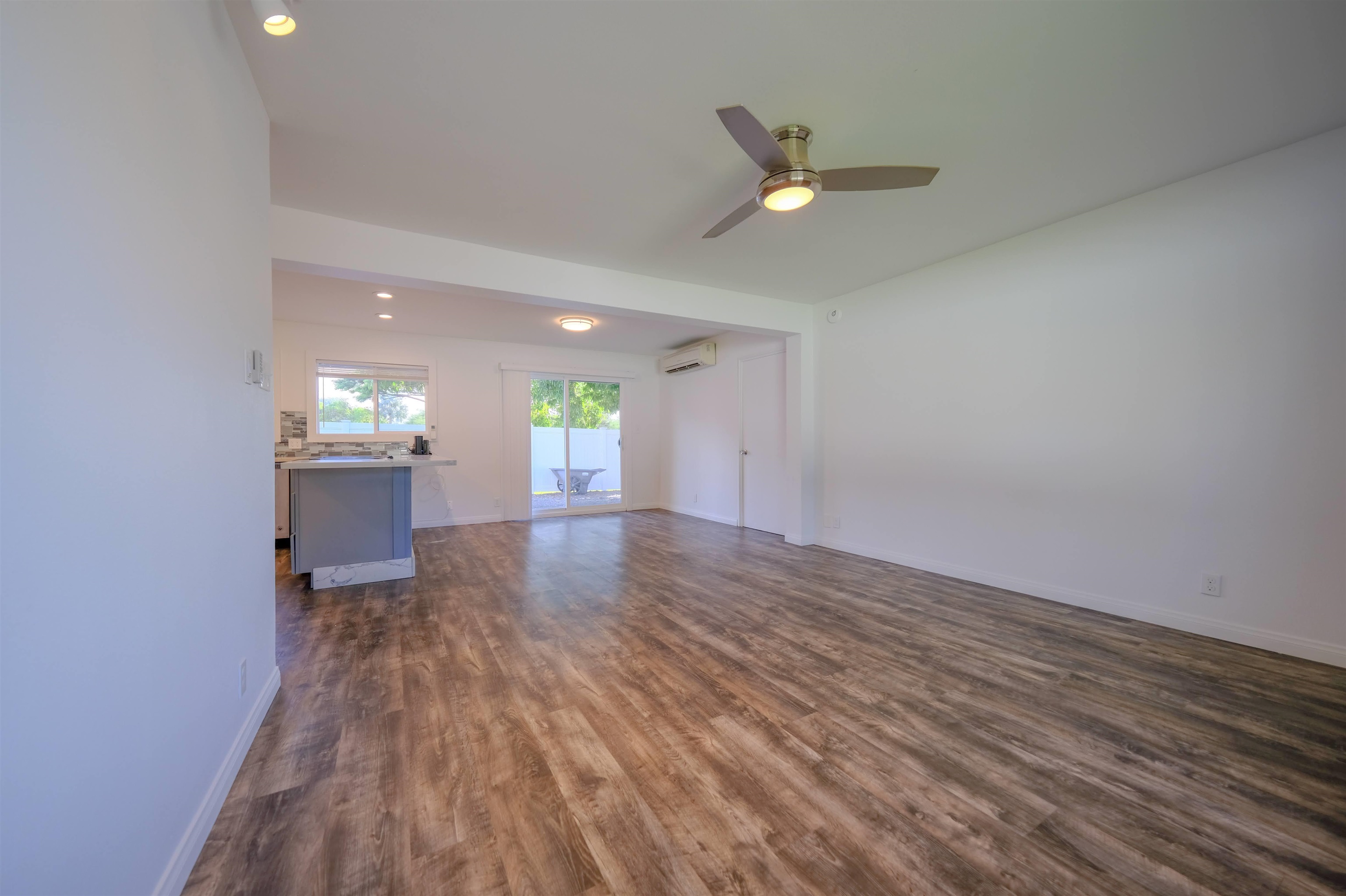144 E Lipoa St Property Photo 6