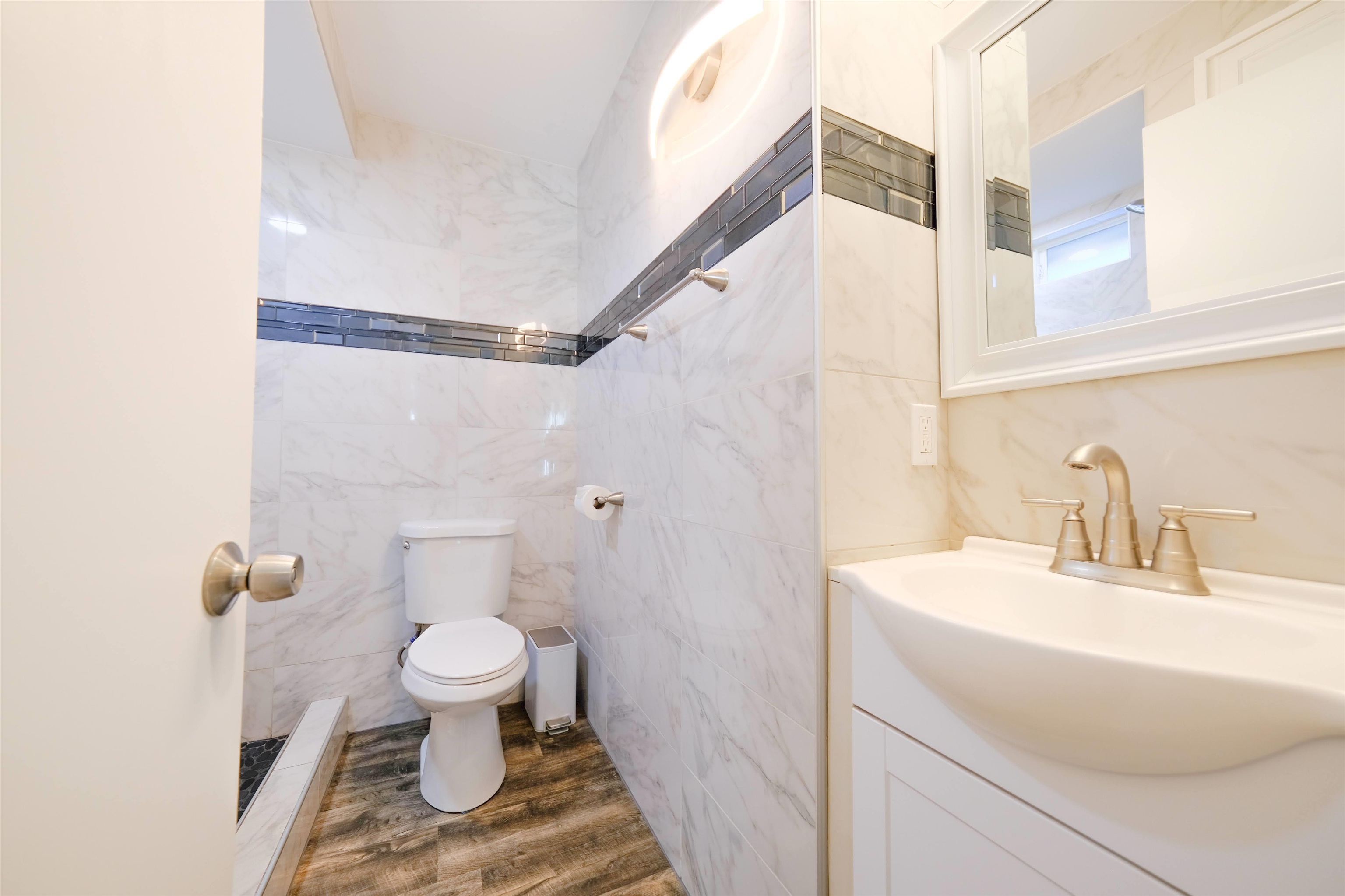 144 E Lipoa St Property Photo 10