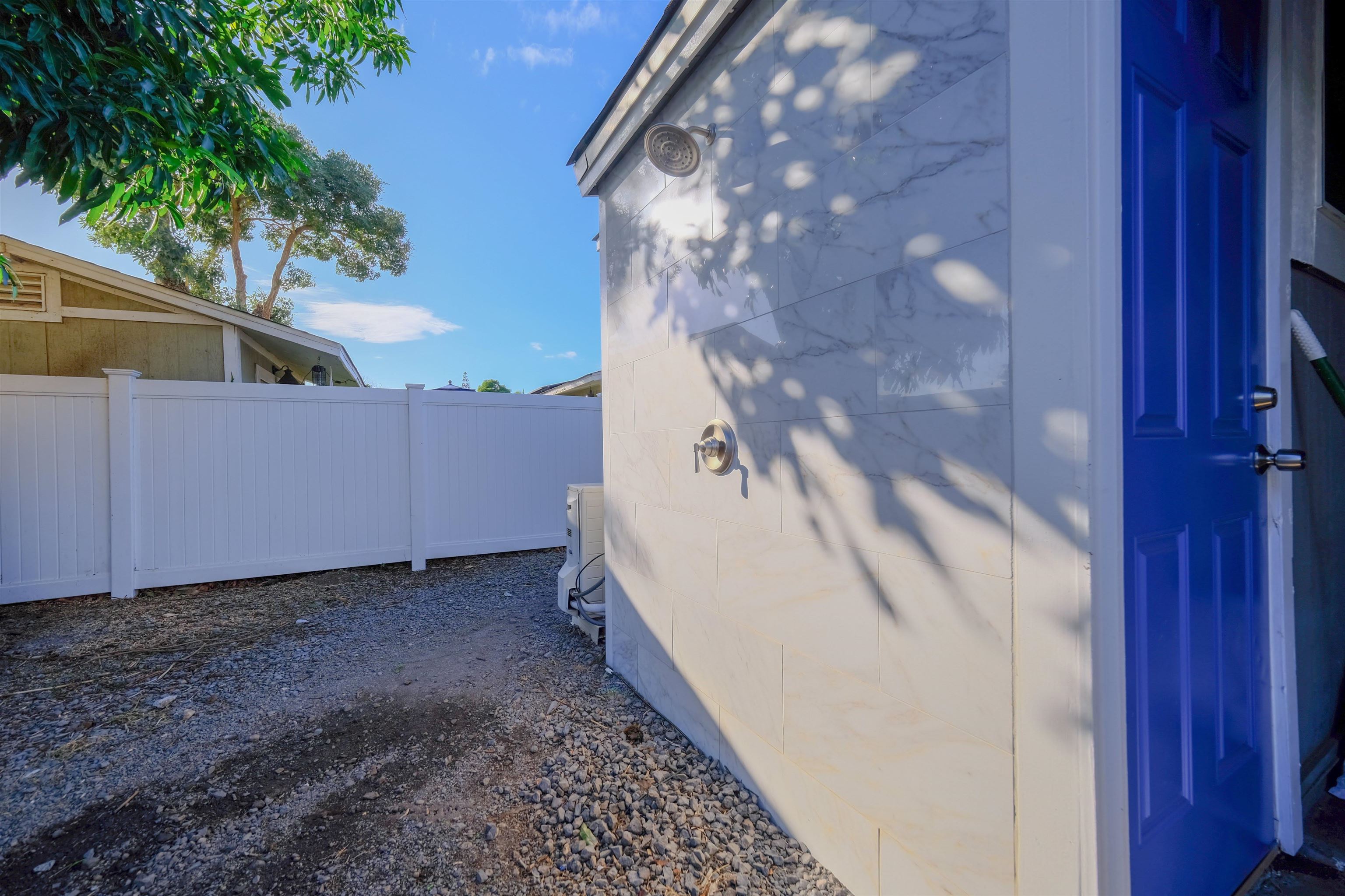 144 E Lipoa St Property Photo 27