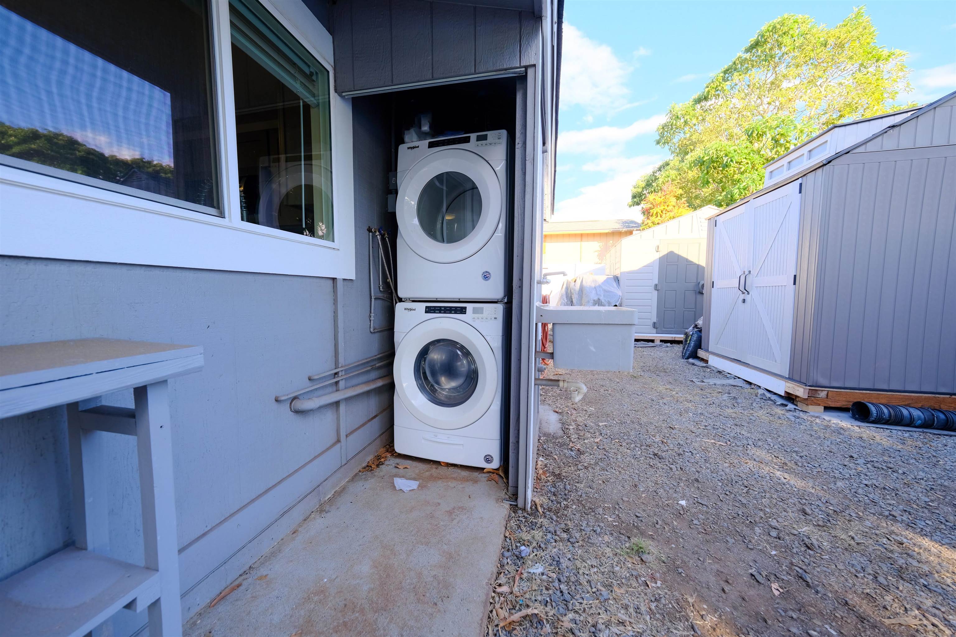 144 E Lipoa St Property Photo 28