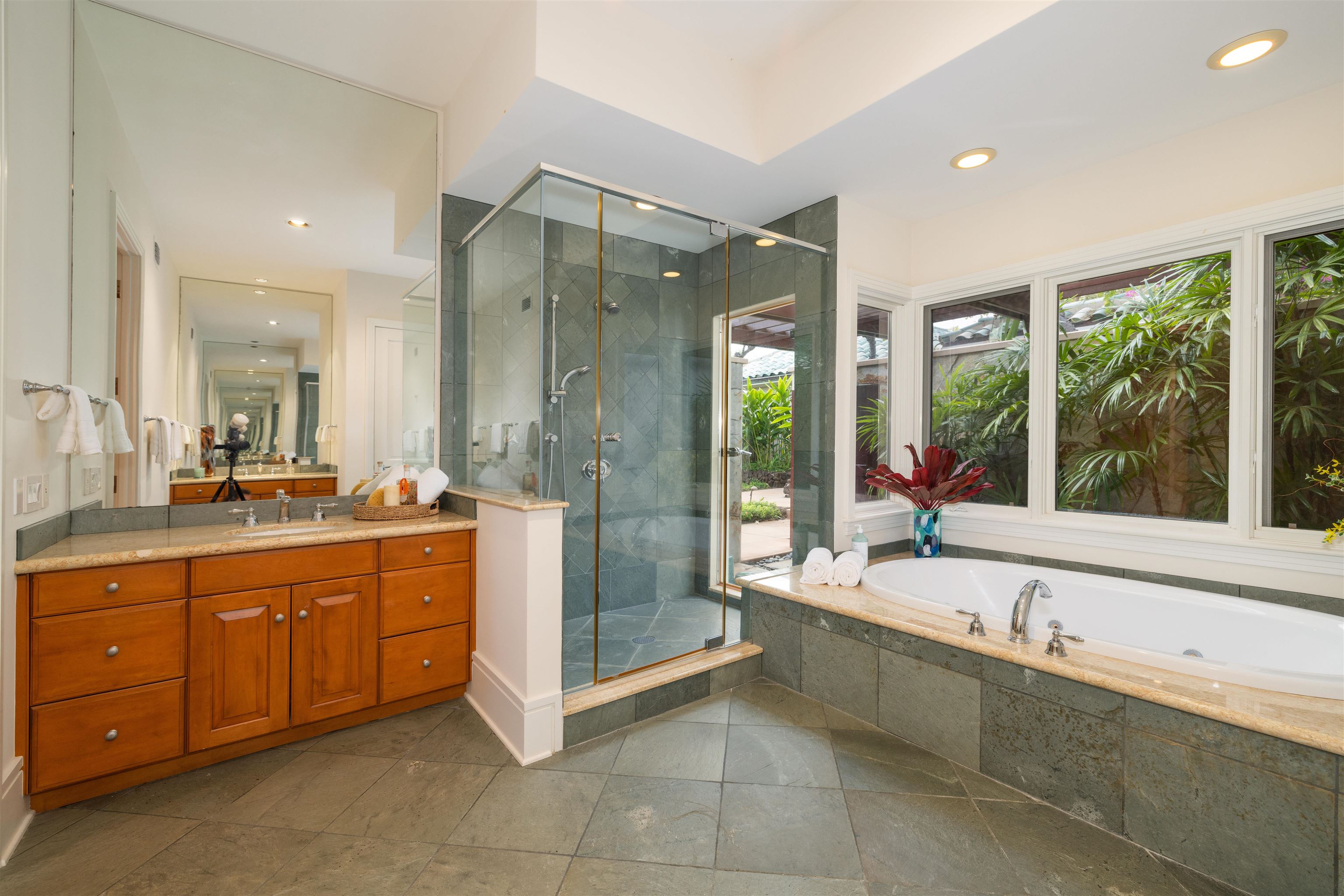 57 Polihua Pl Property Photo 13