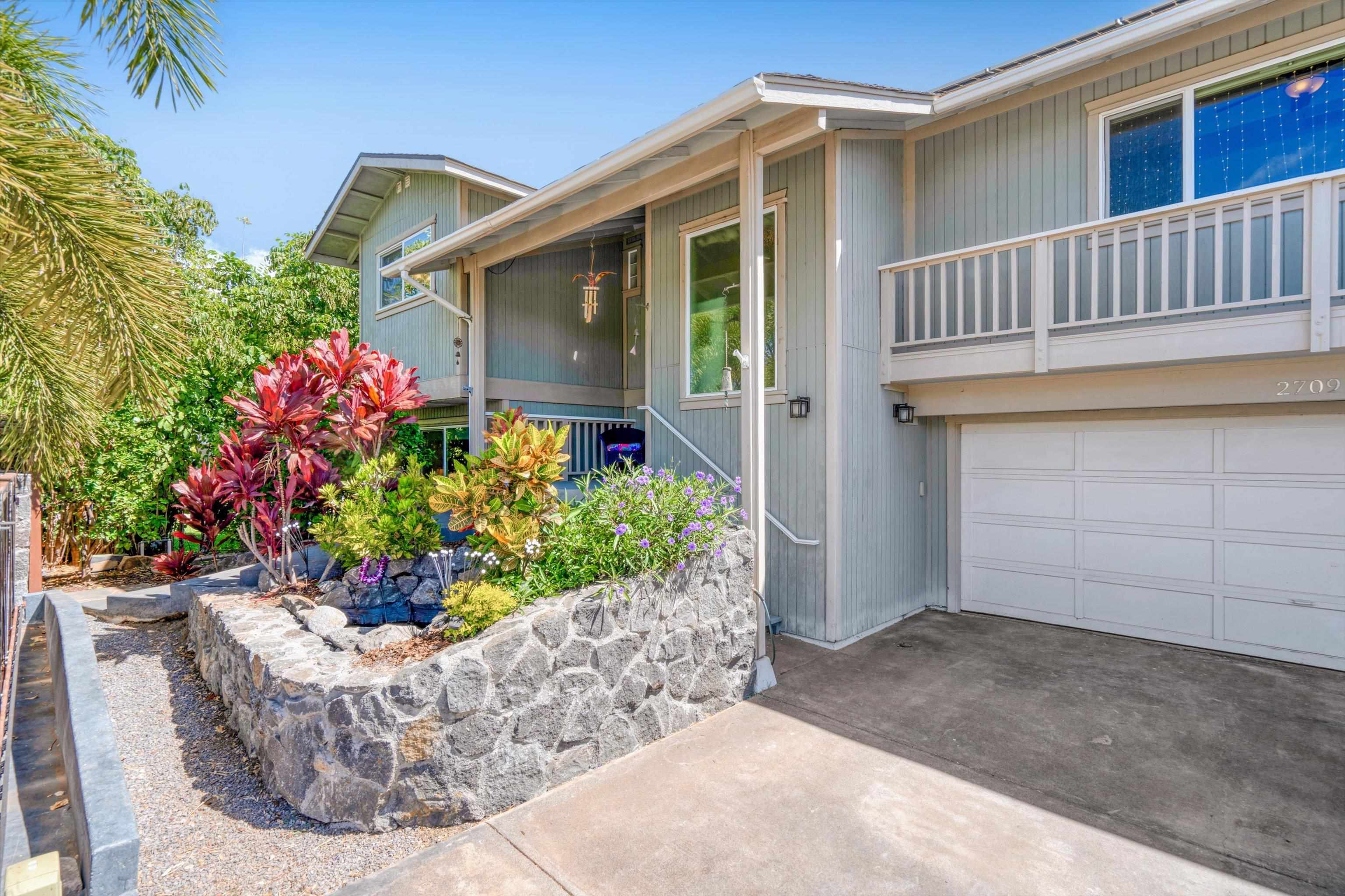 2709 Puu Hoolai St Property Photo 2