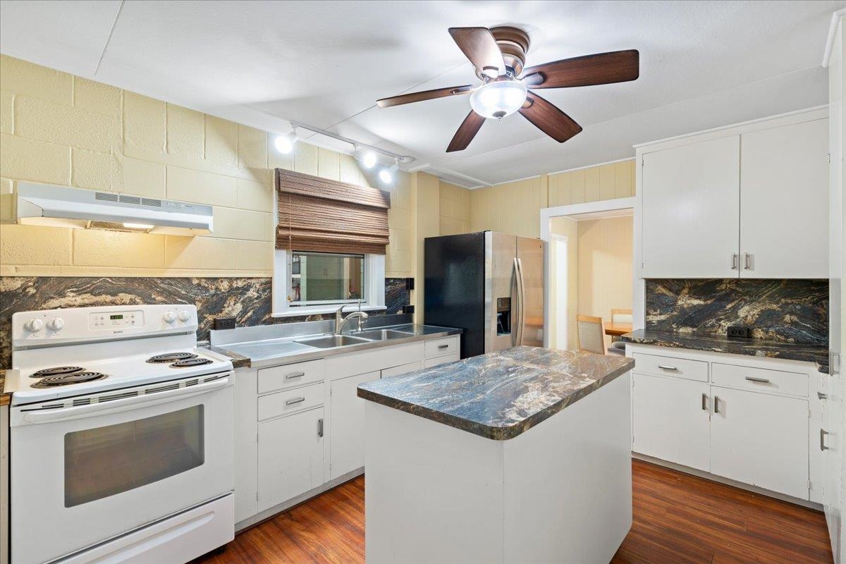 265 Kenolio Rd Property Photo 32