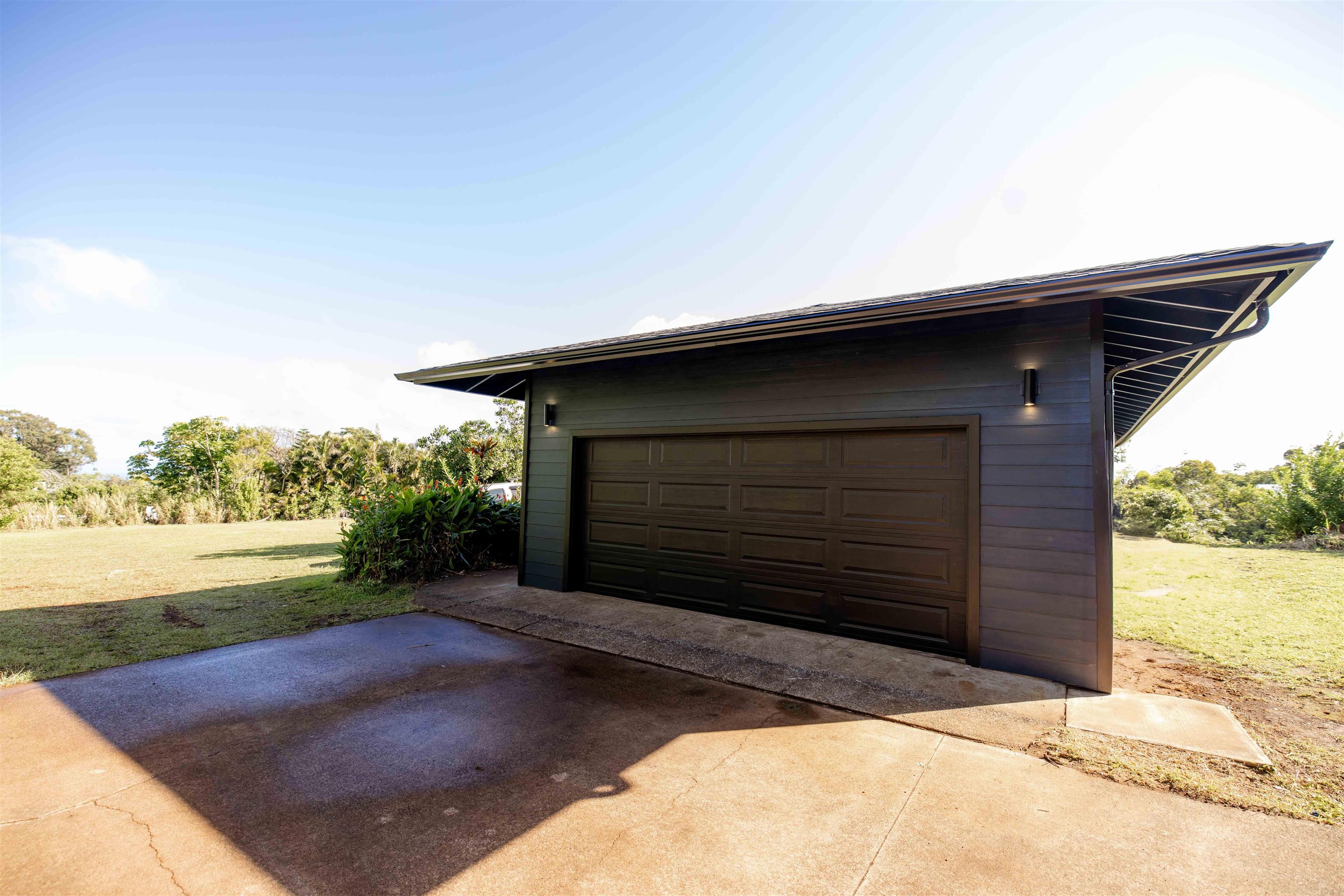 1139 Kauhikoa St Property Photo 4