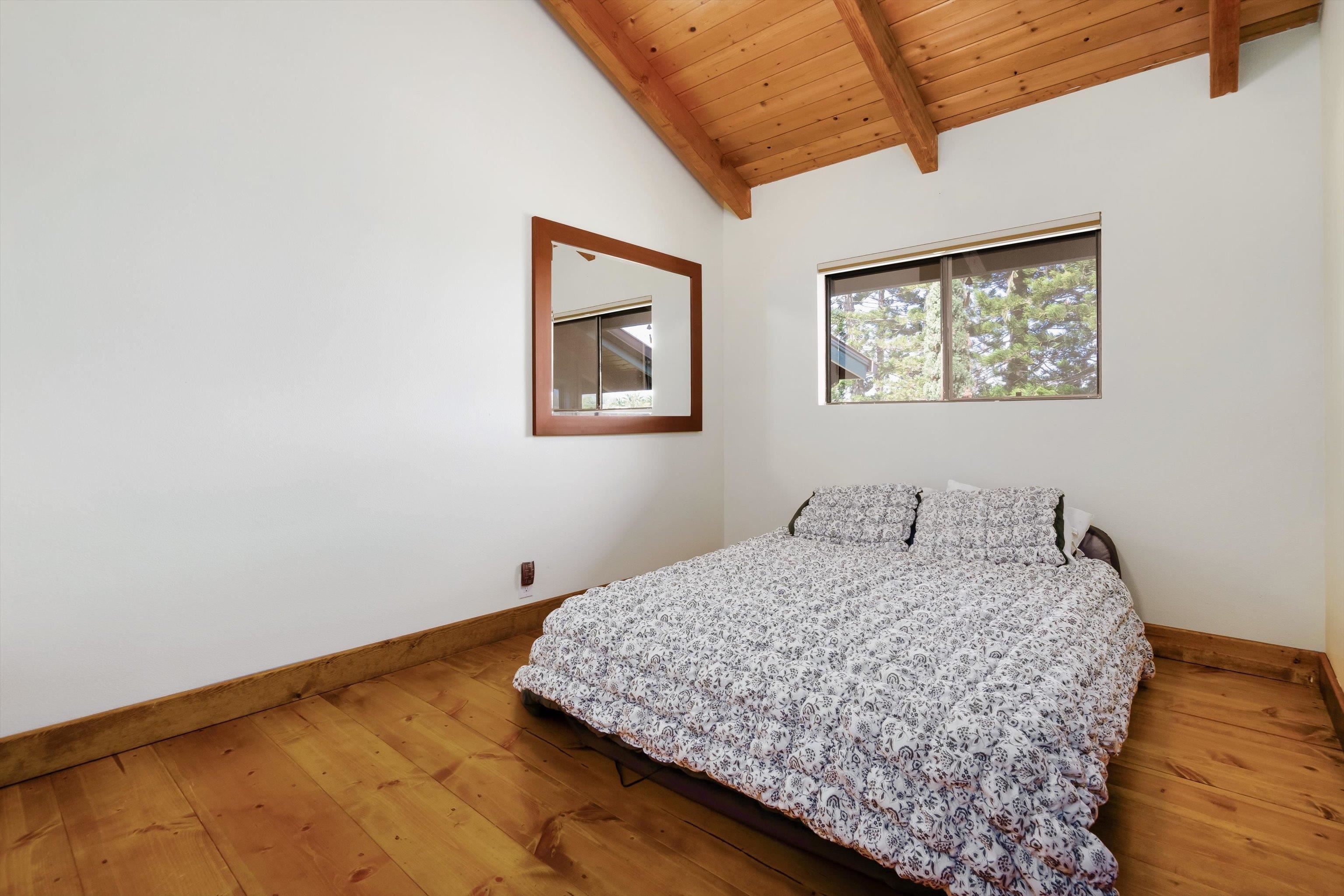 566 Hoene St Property Photo 18