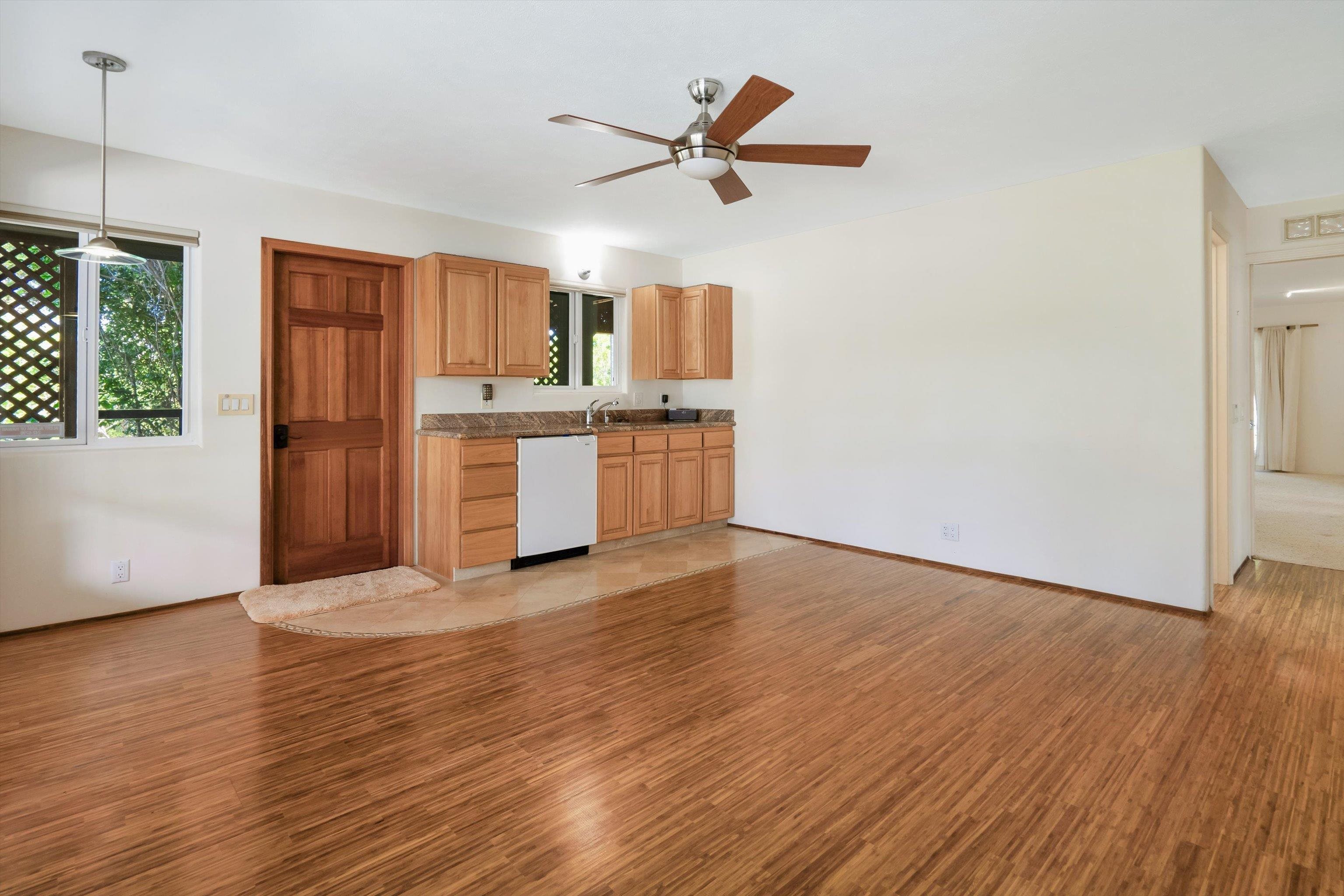 566 Hoene St Property Photo 35