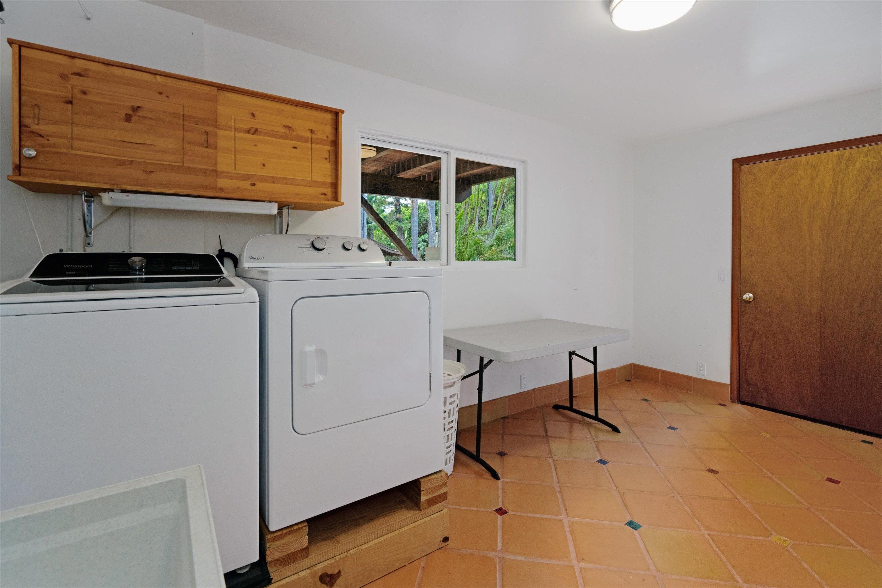 566 Hoene St Property Photo 39