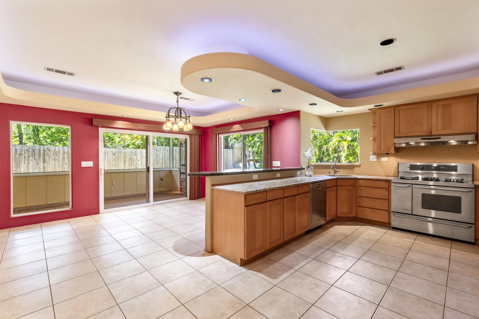 1870 Kaahele Pl Property Photo 2