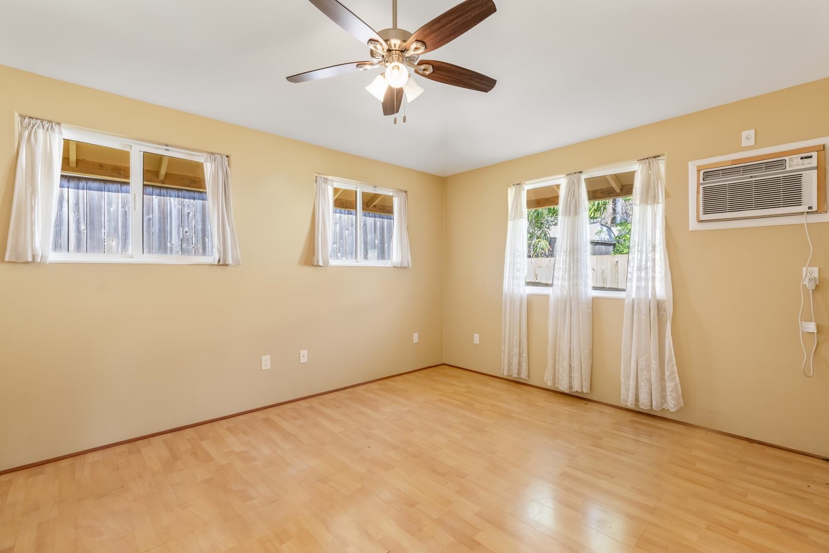 1870 Kaahele Pl Property Photo 31