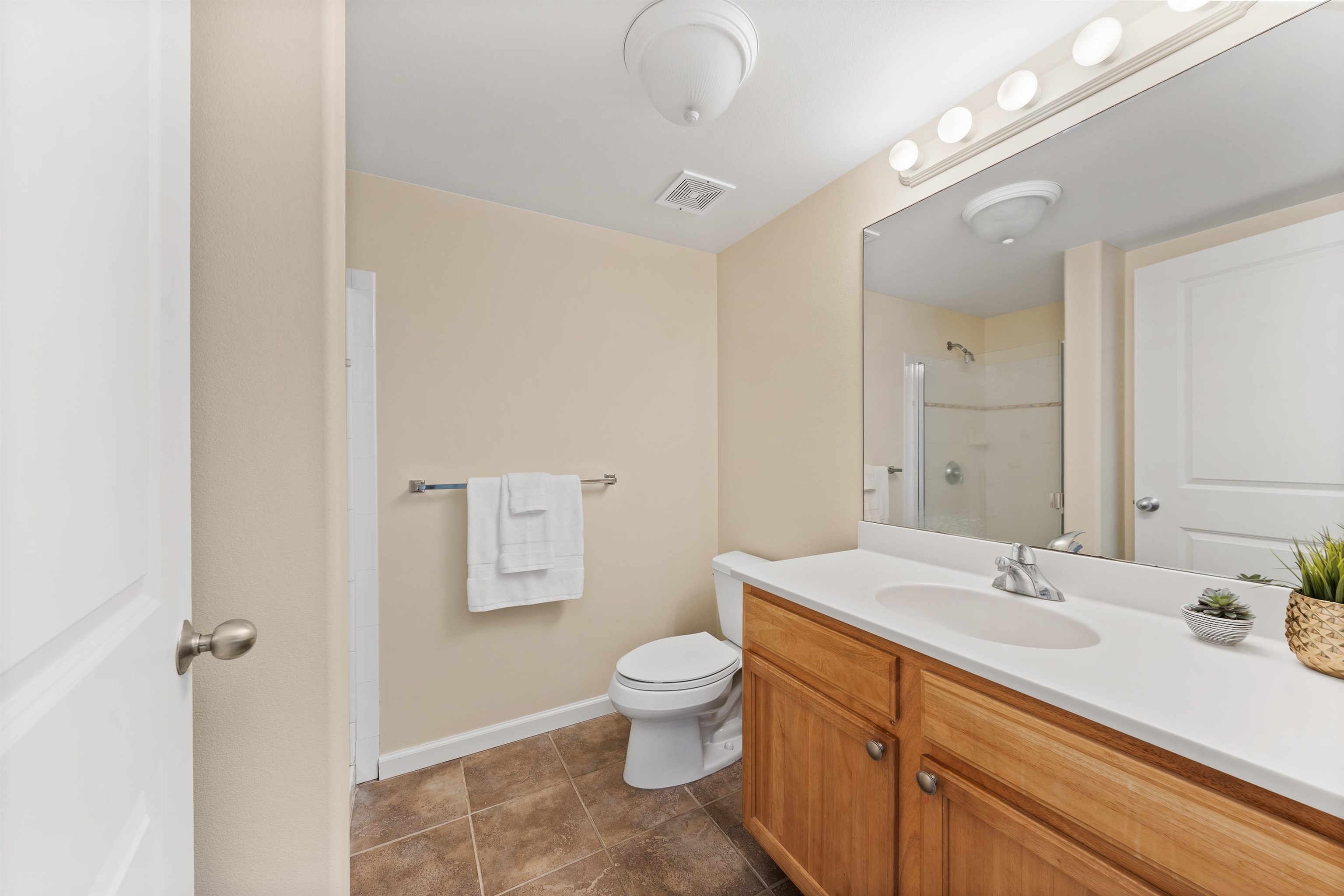 10 Heather Ln Property Photo 8