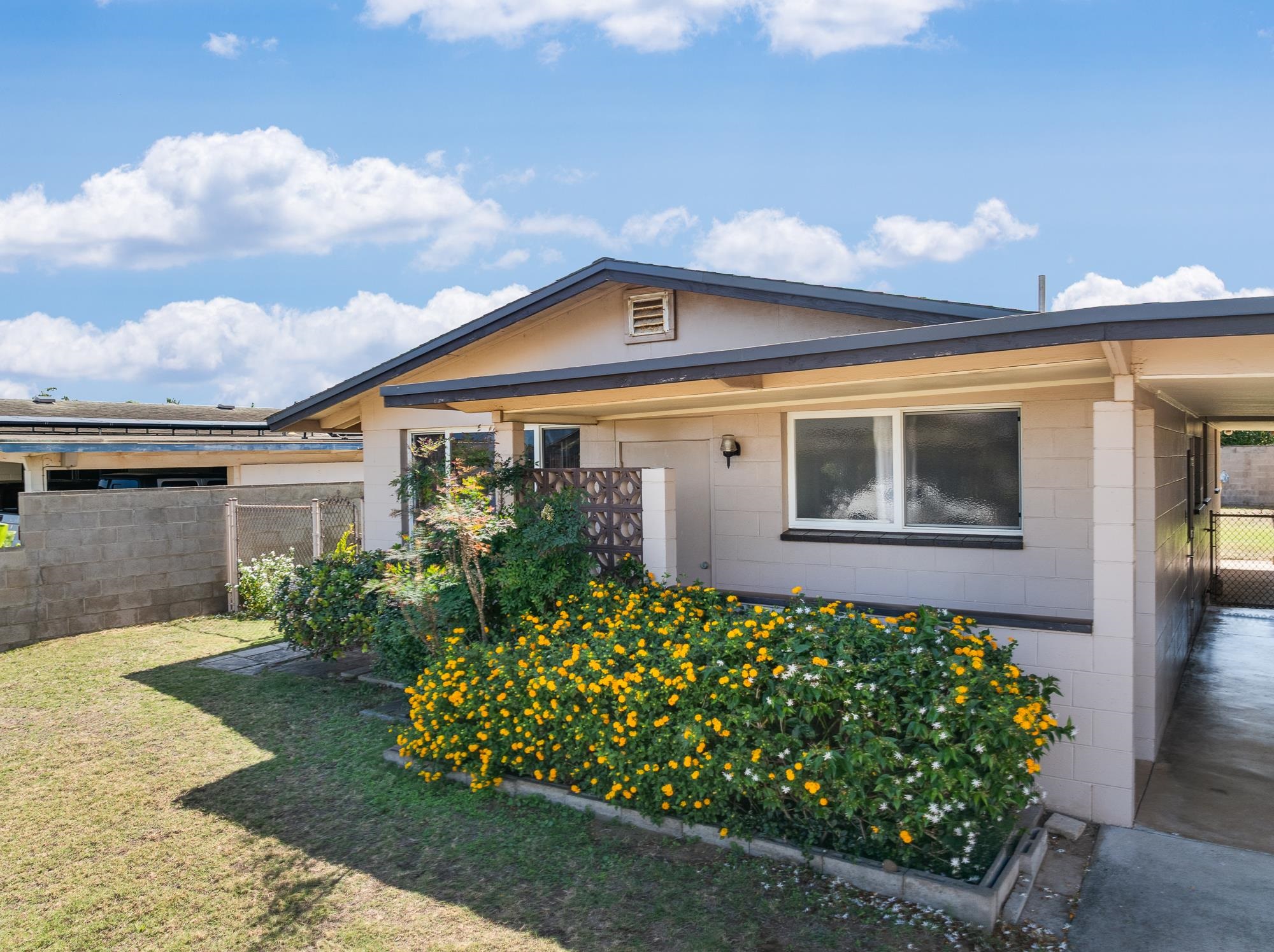 269 S Lehua St Property Photo 3