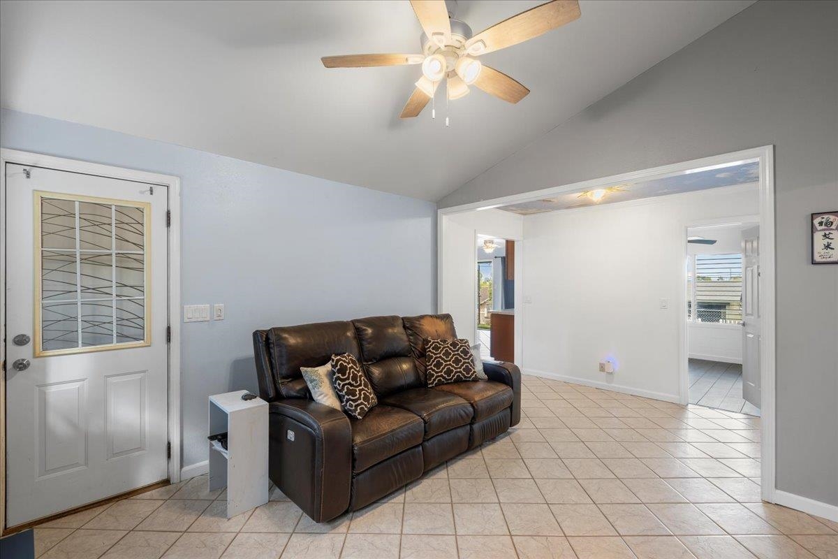 720 Kekona Pl Property Photo 6