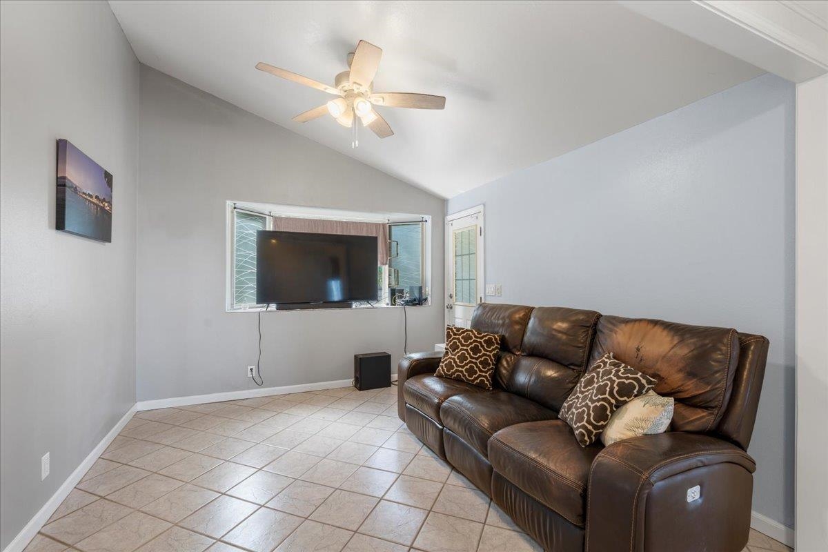 720 Kekona Pl Property Photo 7