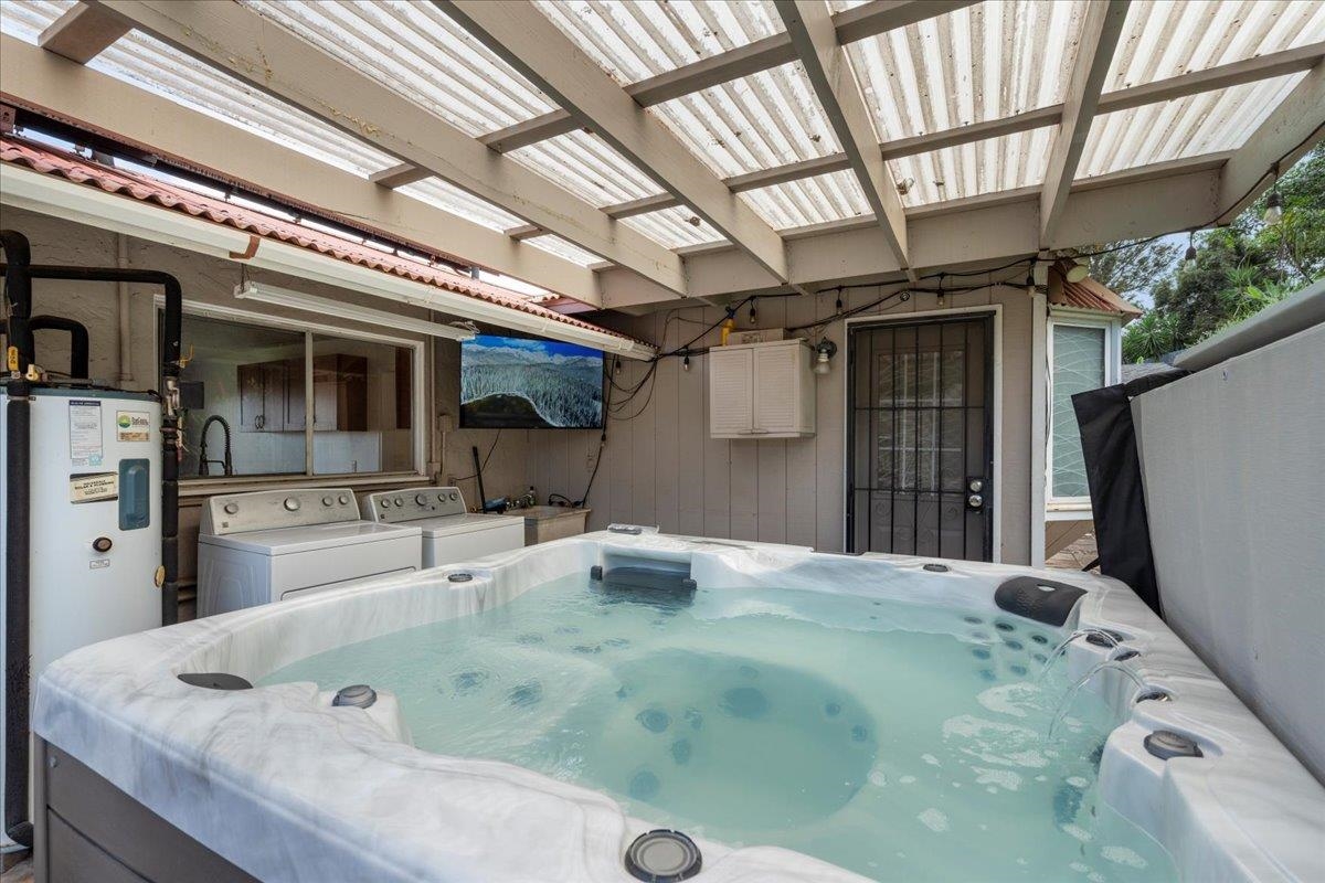 720 Kekona Pl Property Photo 18