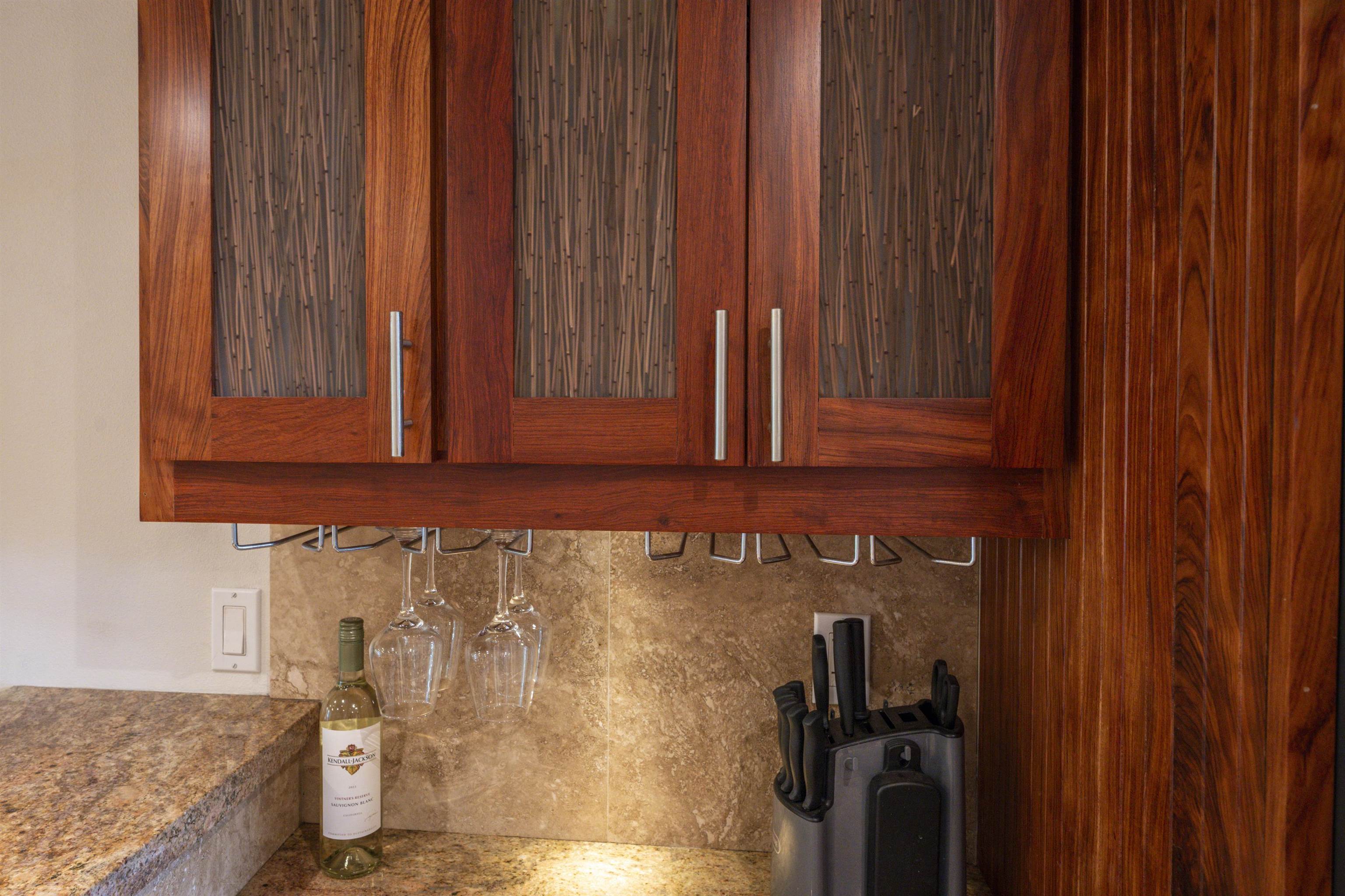 480 Kenolio Rd Property Photo 10