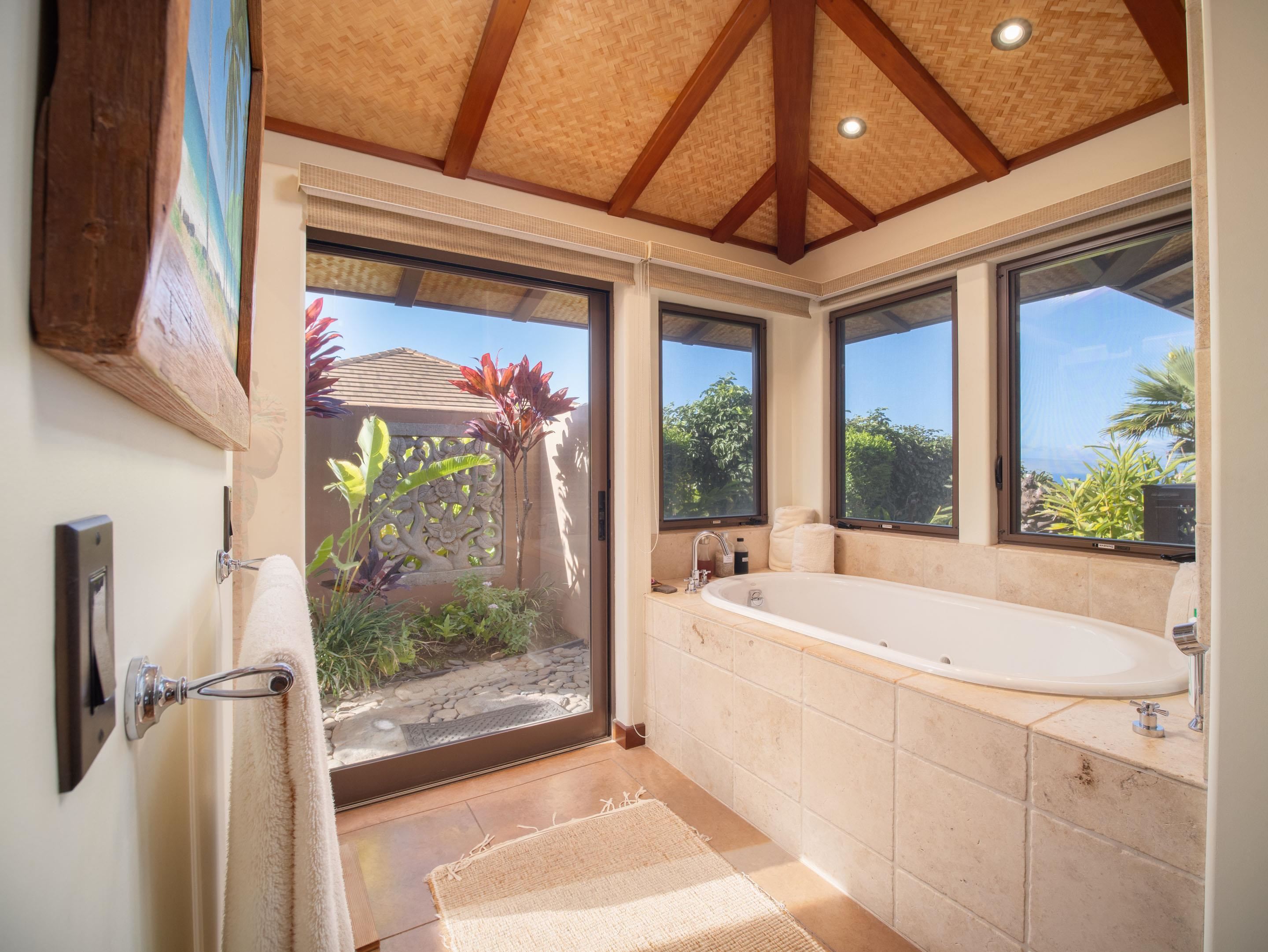 26 E Mahi Pua Pl Property Photo 16