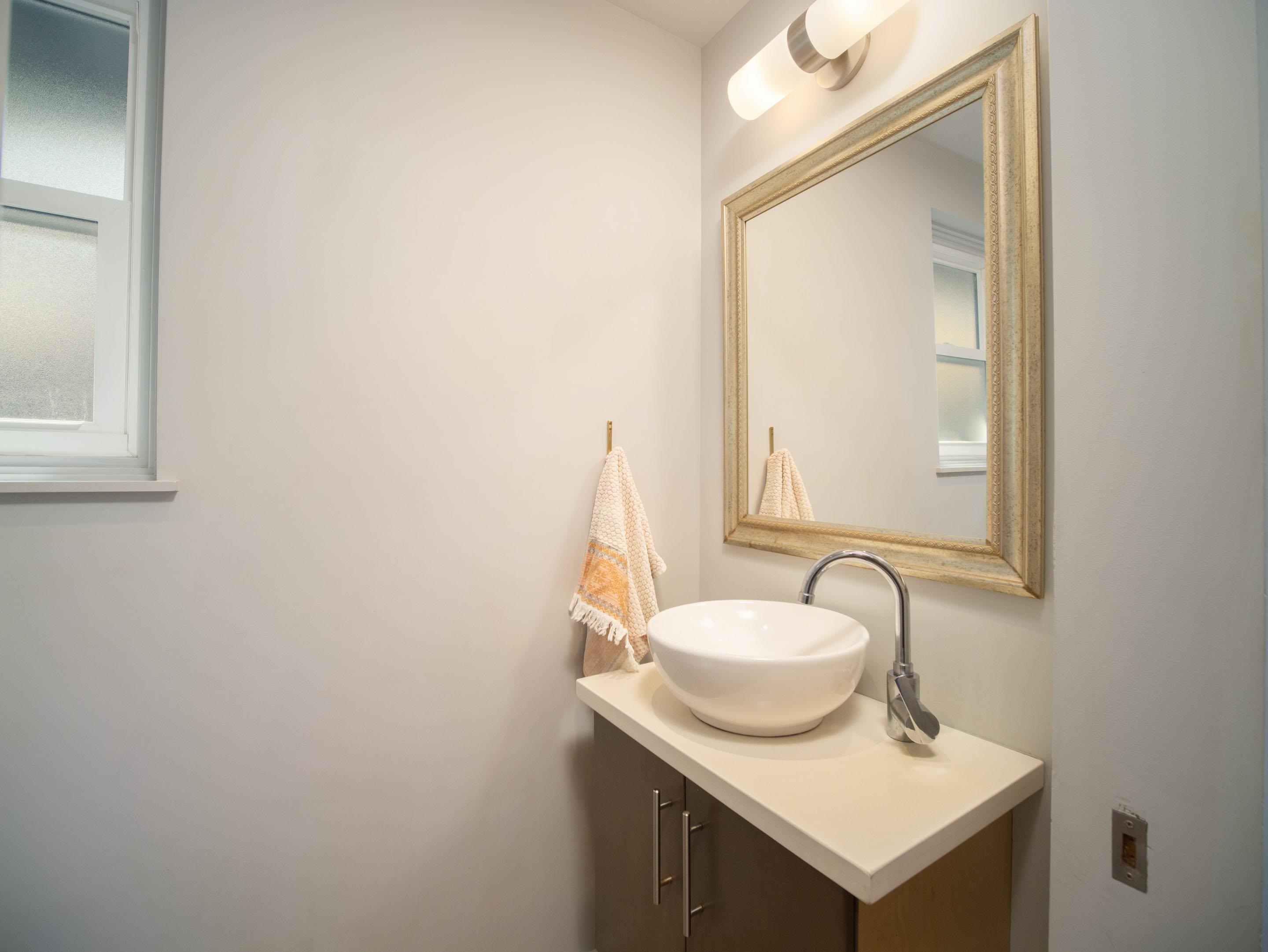 1595 Halama St Property Photo 11