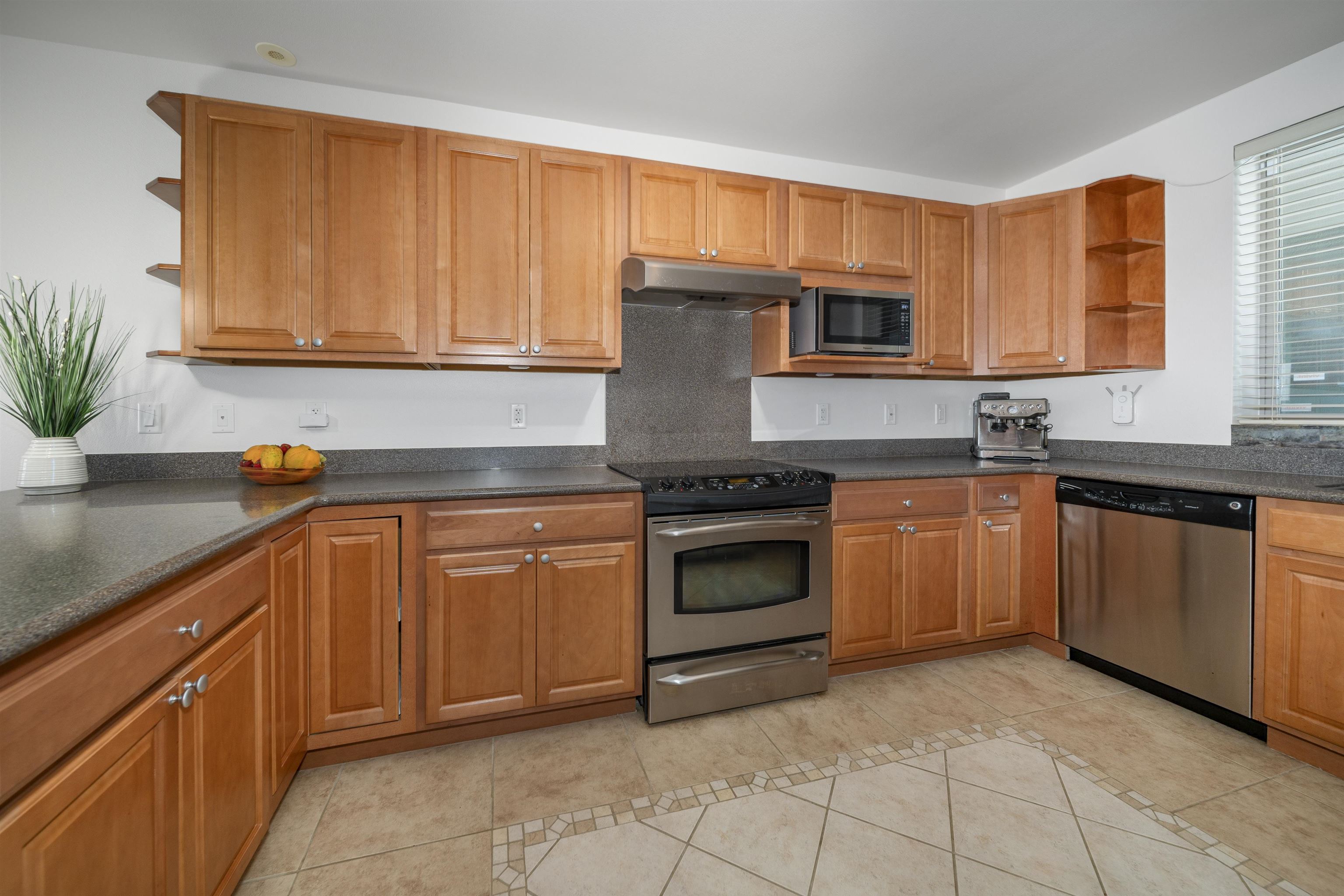 1233 Limahana Cir Property Photo 12