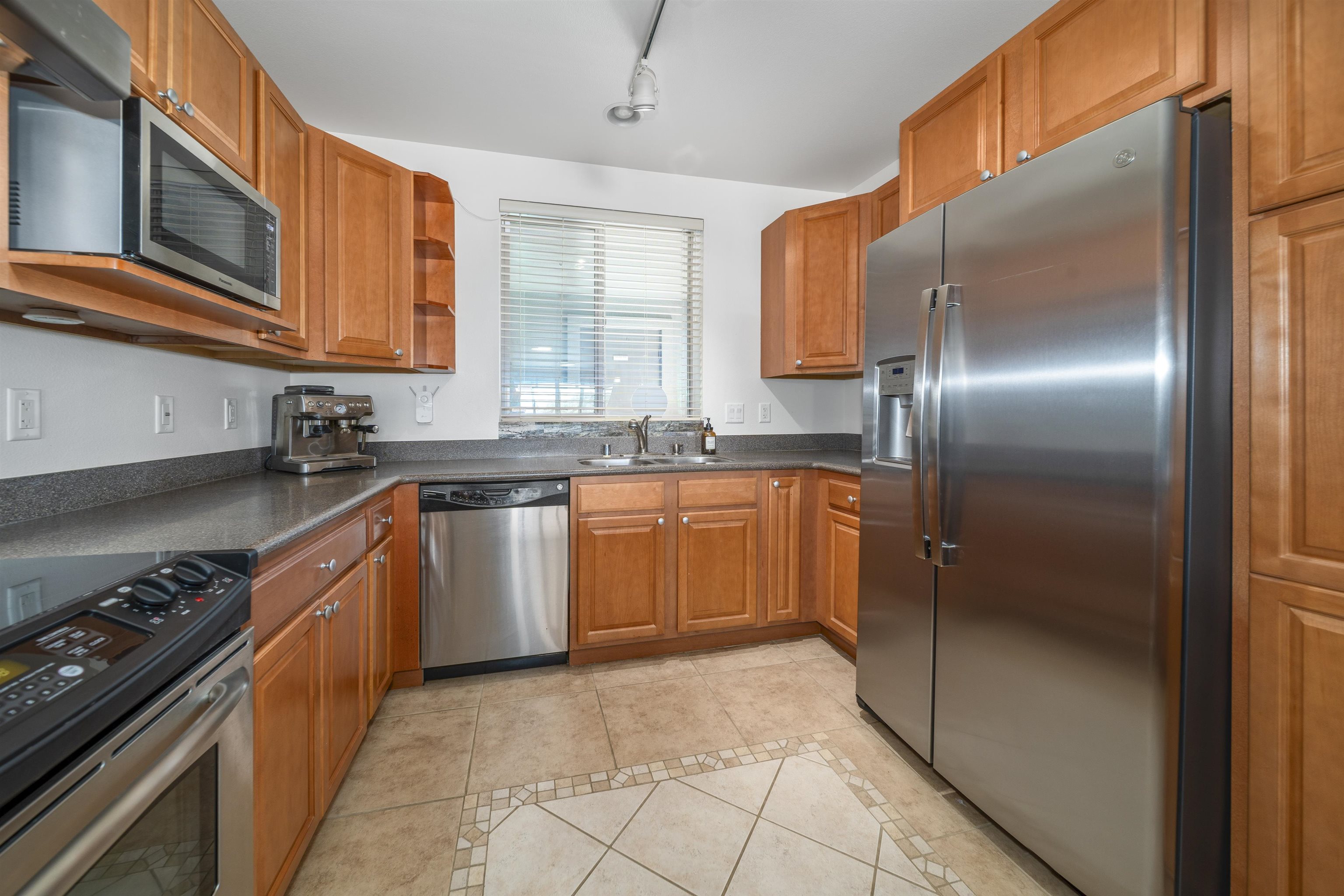 1233 Limahana Cir Property Photo 13