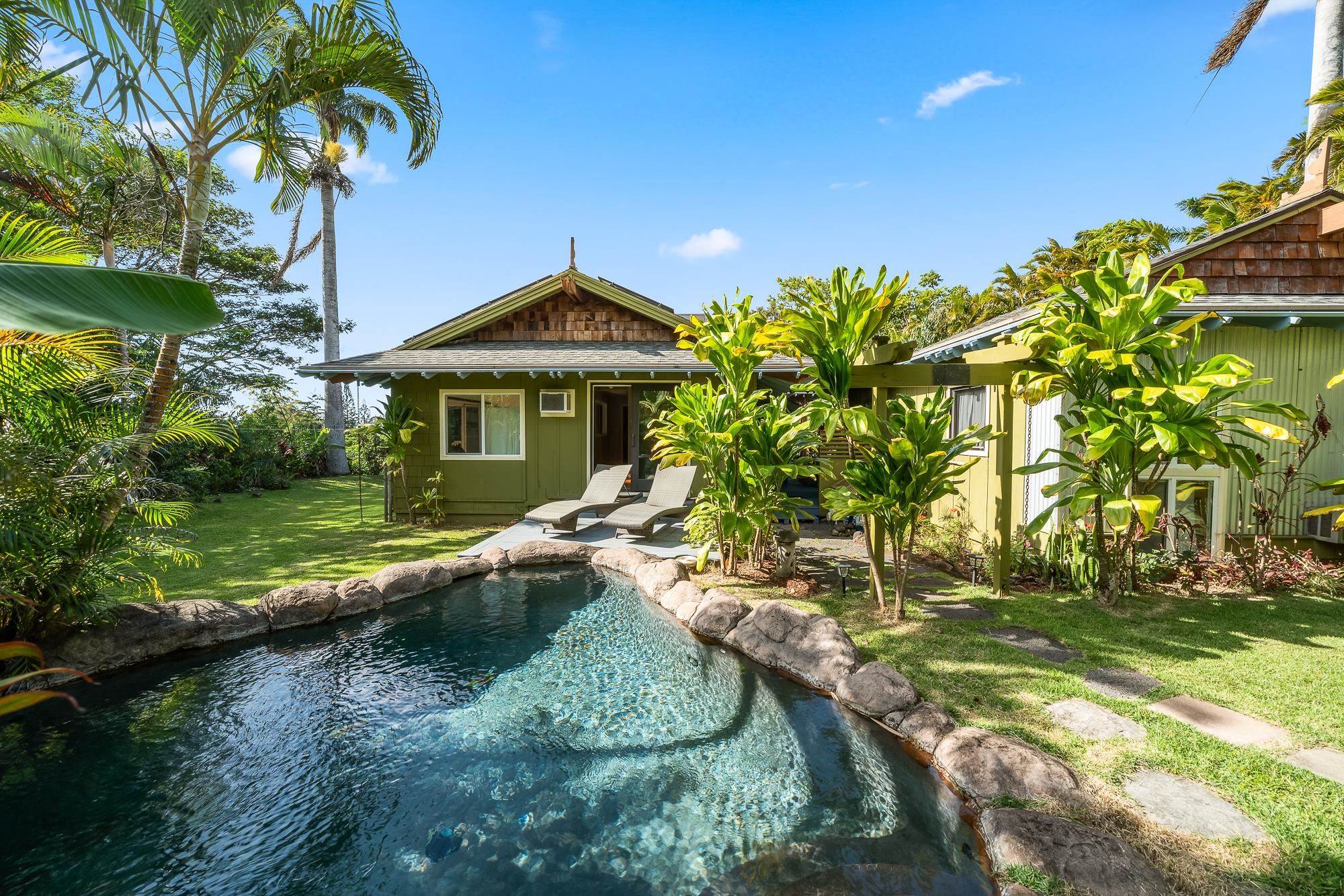 690 E Kuiaha Rd Property Photo 1
