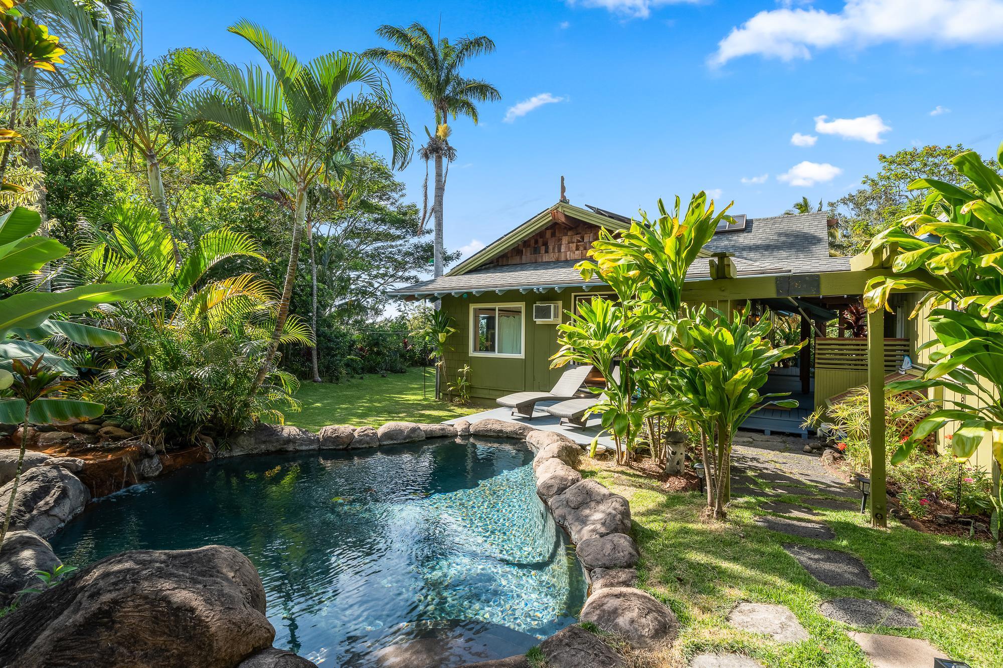690 E Kuiaha Rd Property Photo 6