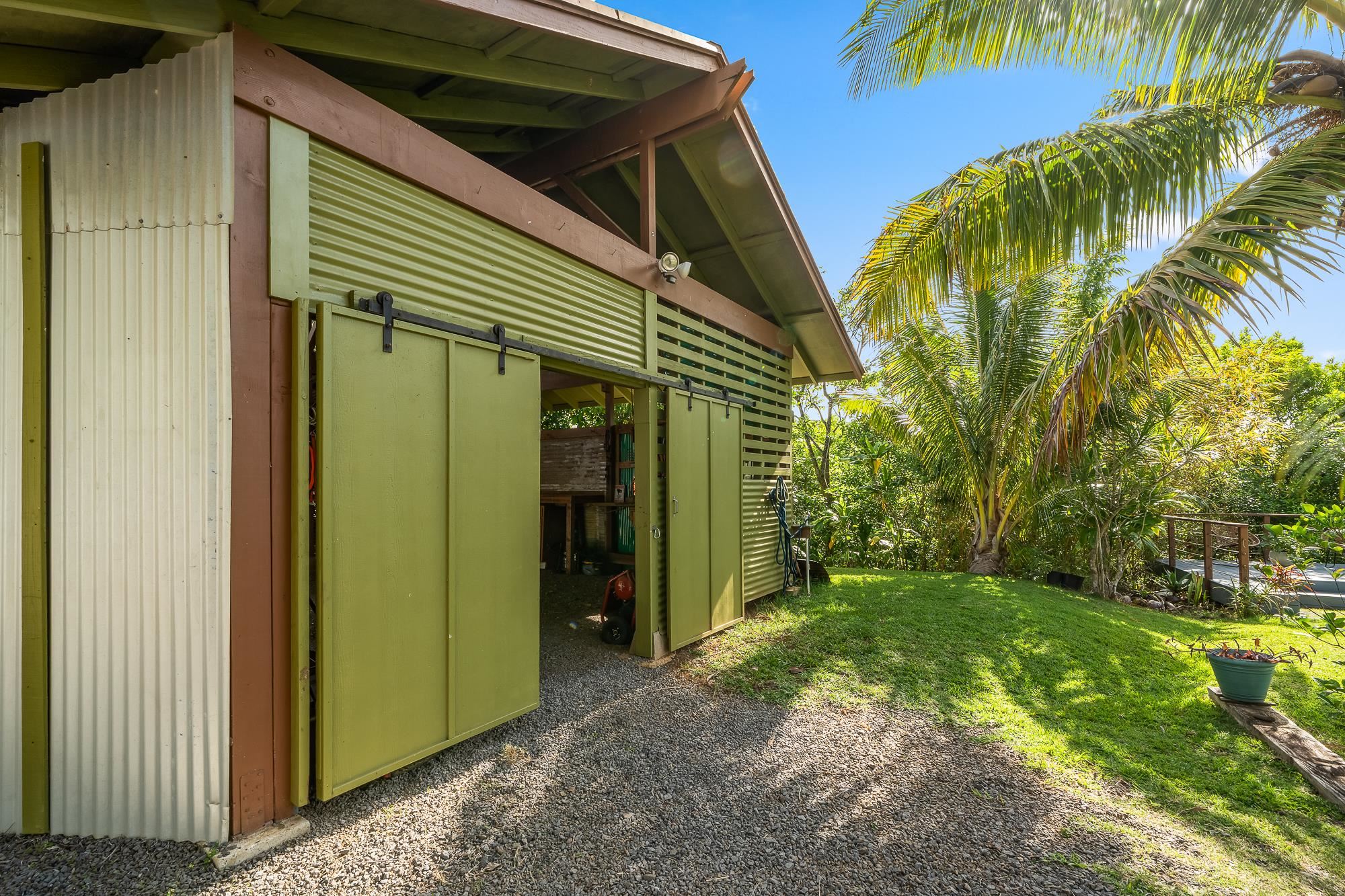 690 E Kuiaha Rd Property Photo 36