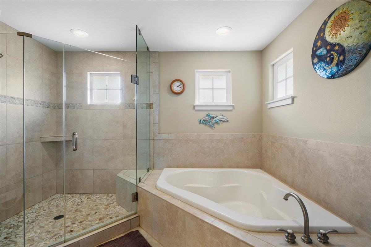 2553 Hihimanu St Property Photo 30