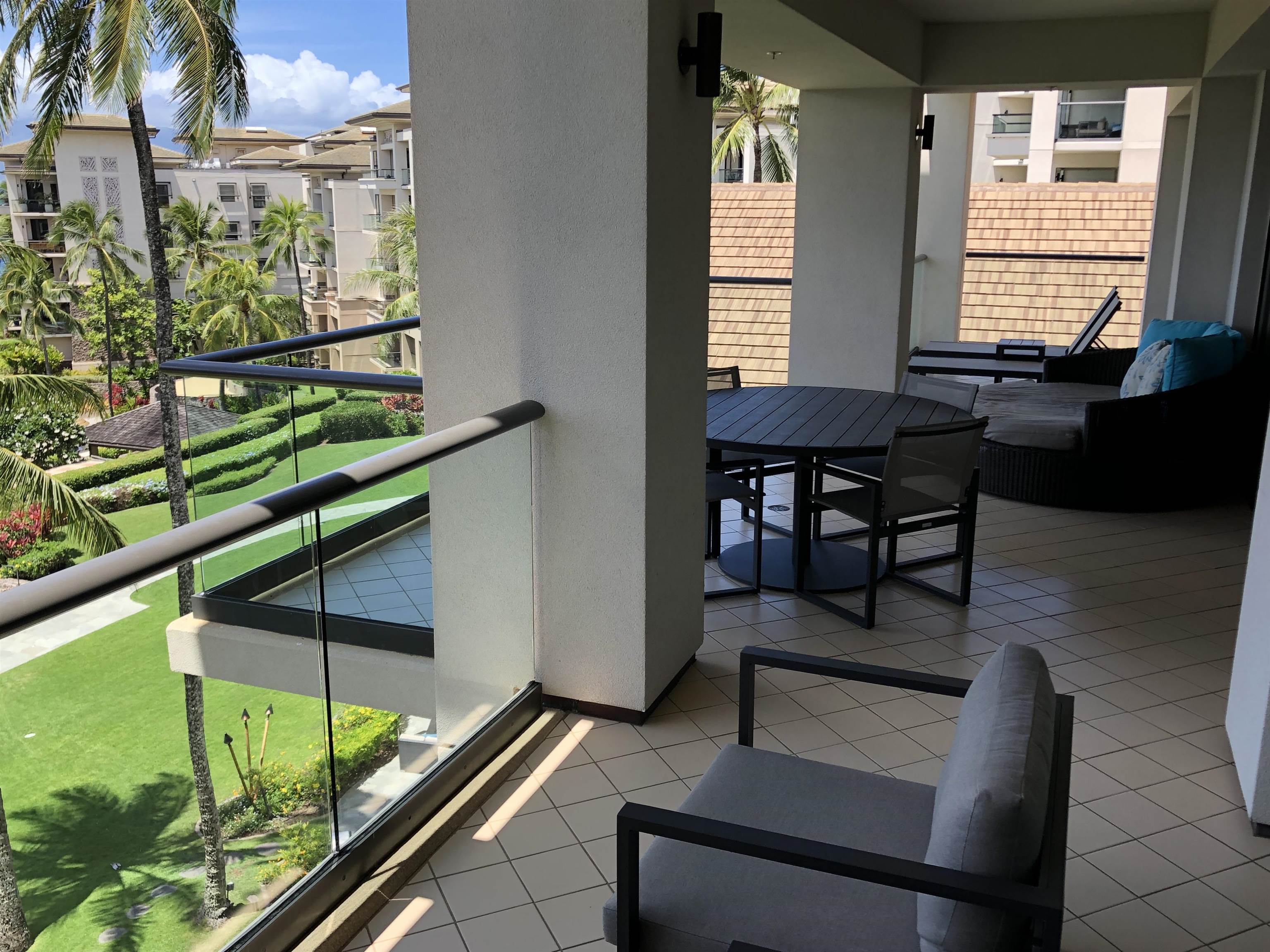 1 Bay Dr Property Photo 2