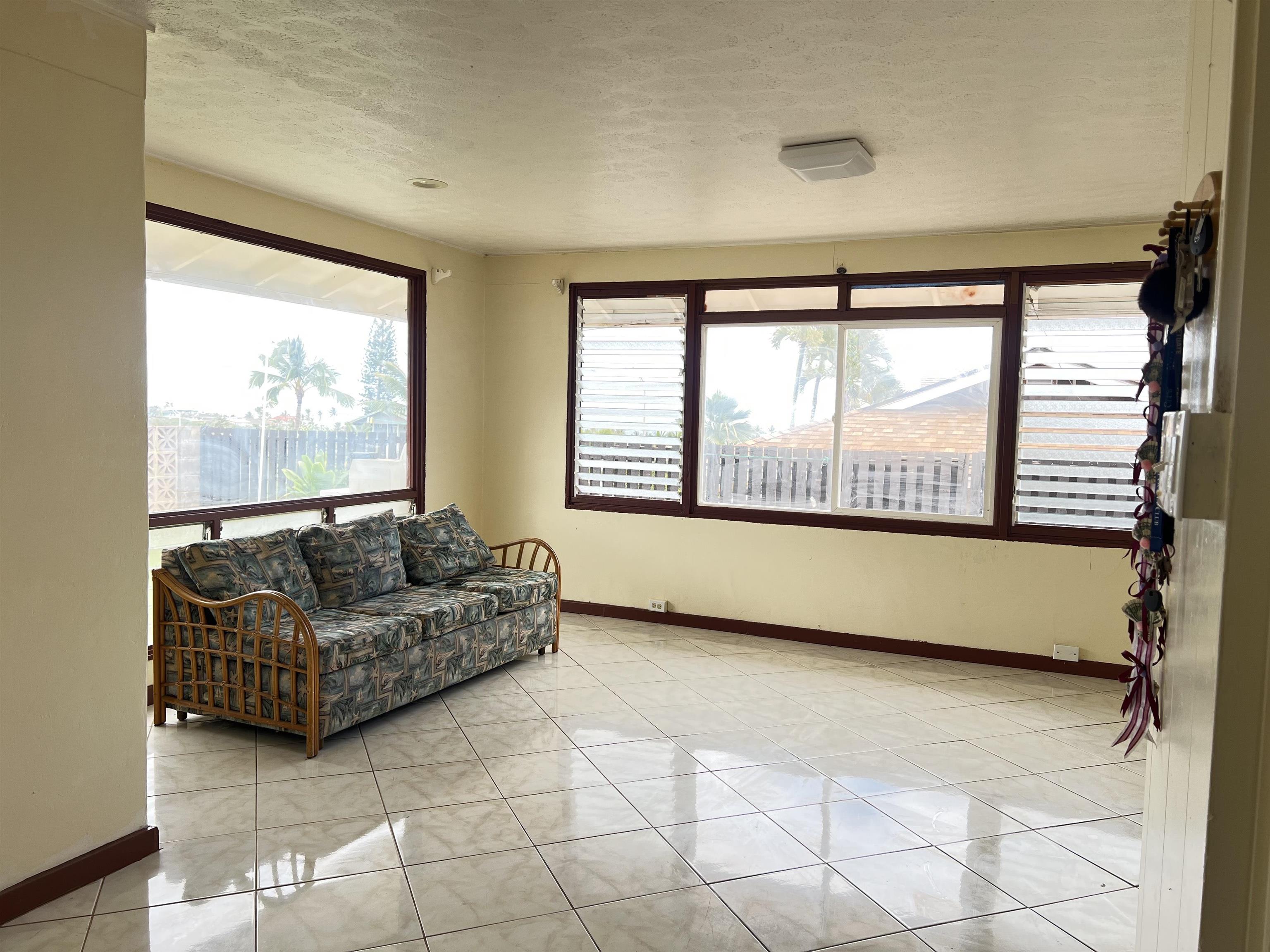 737 Kolani Pl Property Photo 4