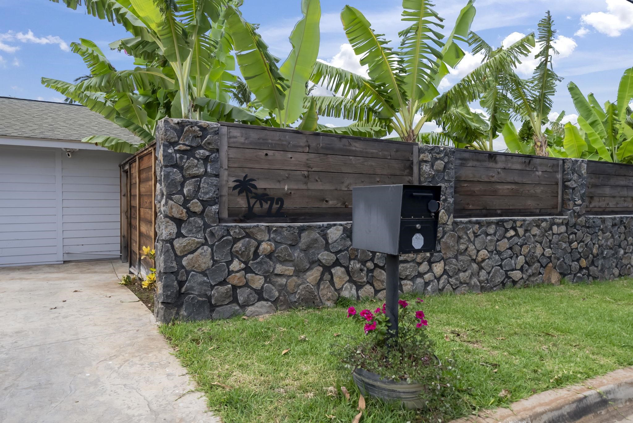72 Kupuna St Property Photo 5