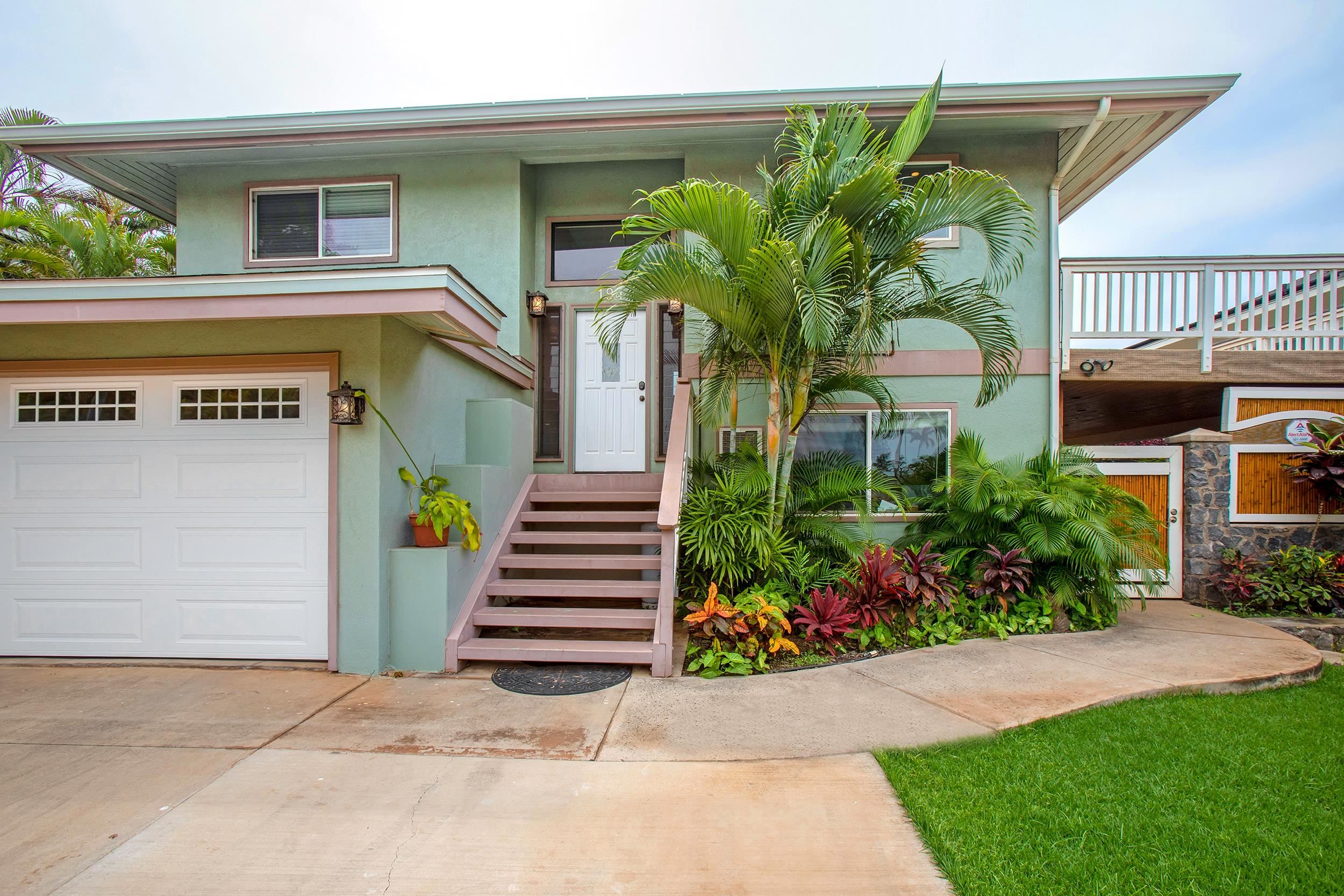 194 Kamakoi Loop Property Photo 4