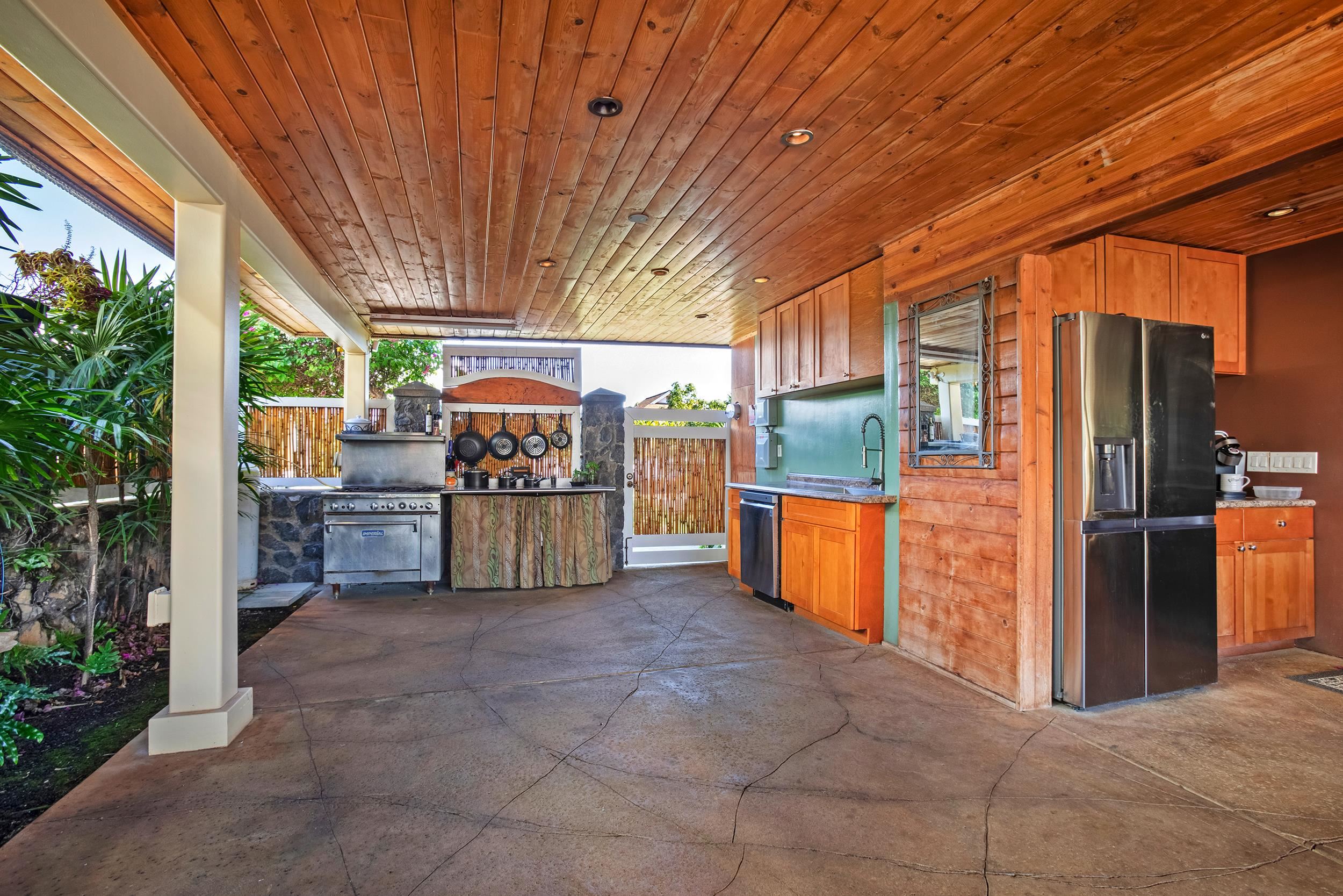 194 Kamakoi Loop Property Photo 41