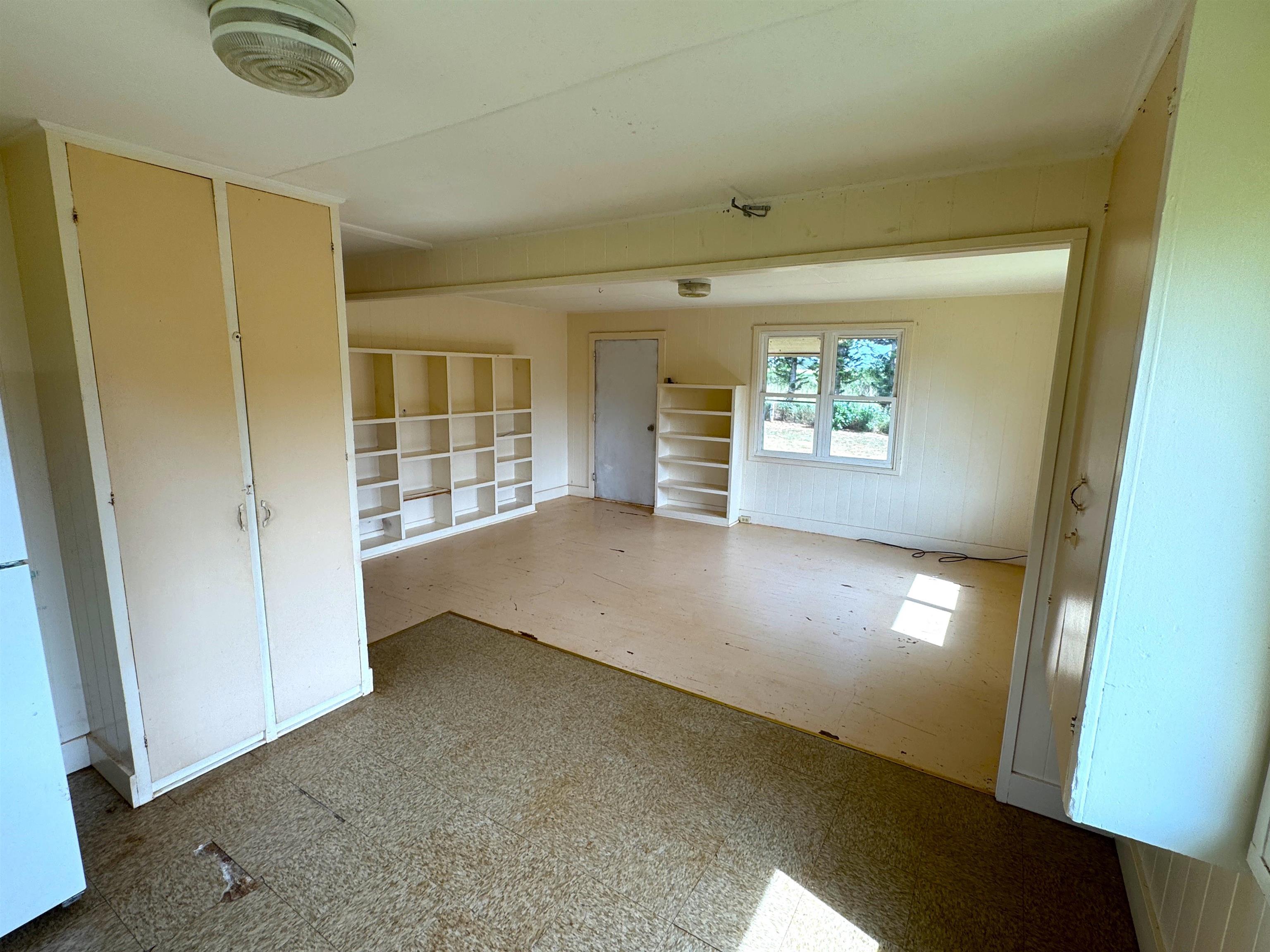 810 Leomele St Property Photo 7