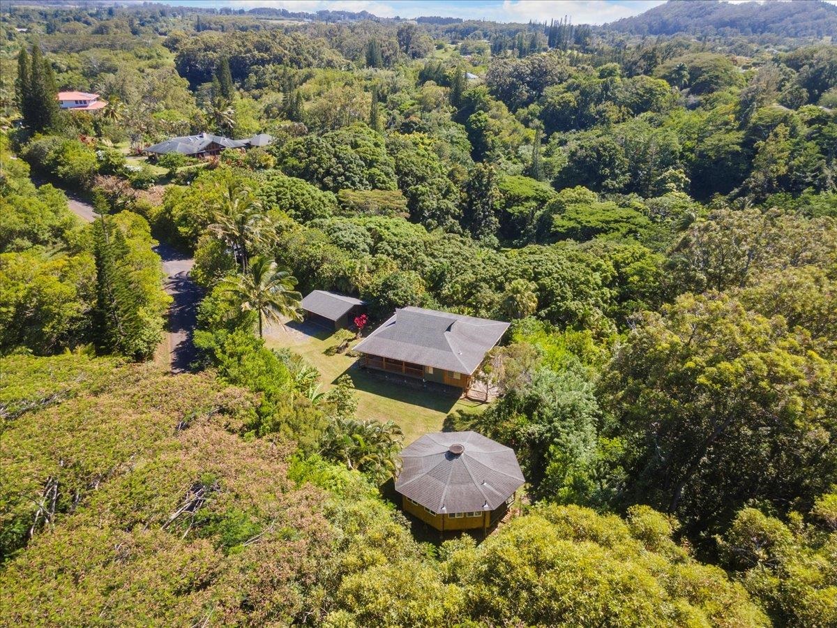 590 E Kuiaha Rd Property Photo