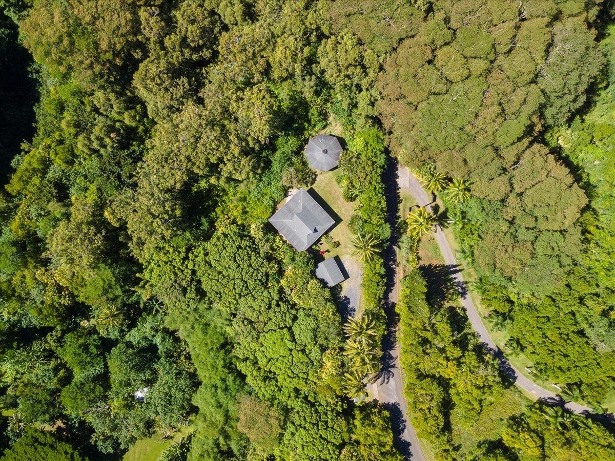 590 E Kuiaha Rd Property Photo 4